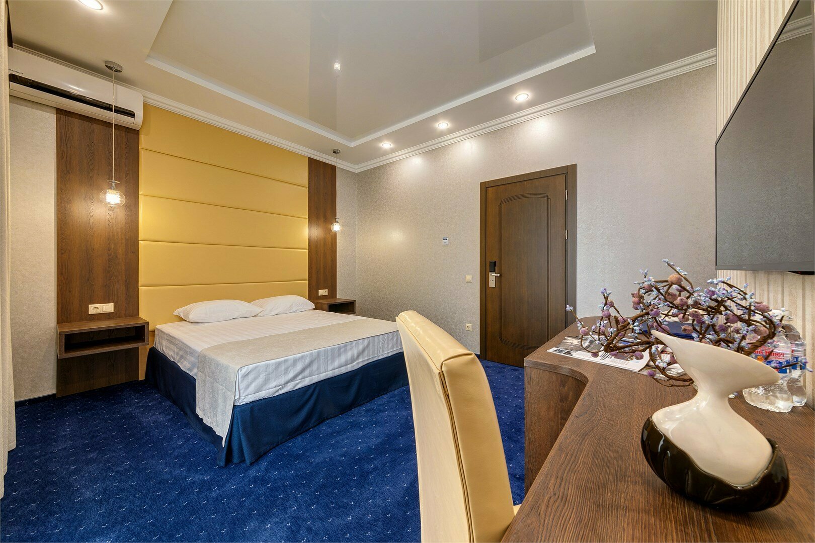 Стандартный двухместный номер с французским балконом