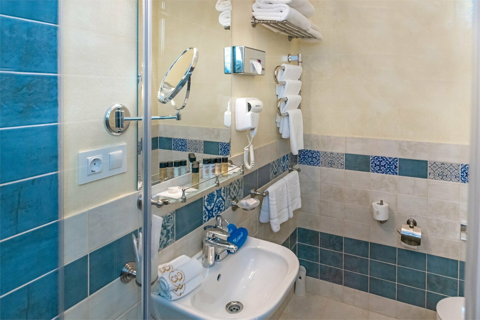 Делюкс с видом на небо Петербурга (мансардный)