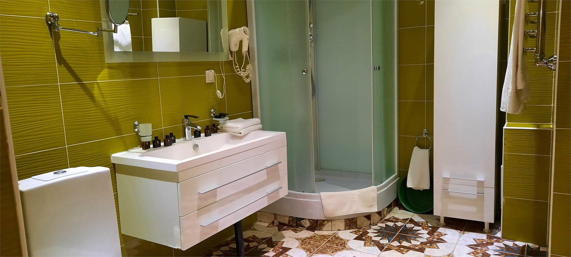 Джуниор сюит (корпус №1, 9-ти этажный, однокомнатный, двухместный, двуспальная кровать + 1 доп.место)