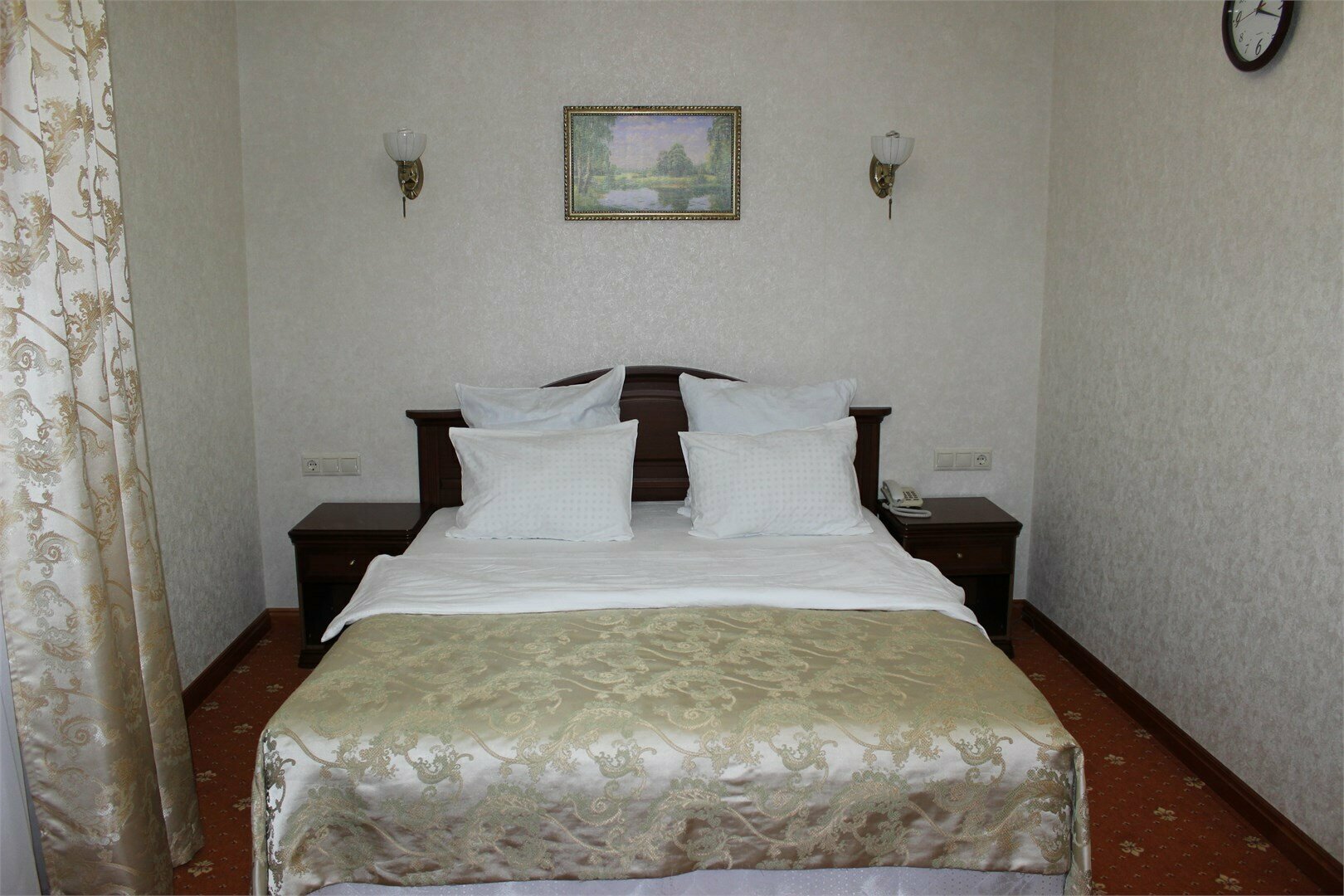 Стандарт улучшенный (корпус №1, 9-ти этажный, 5 этаж, двуспальная кровать)