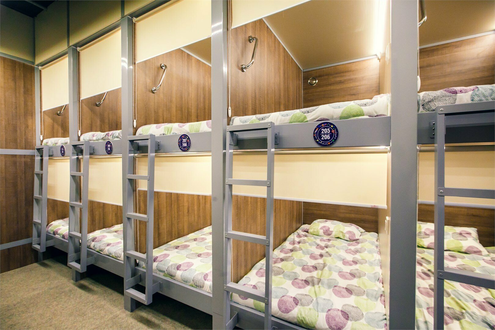 Одноместная капсула в общем номере