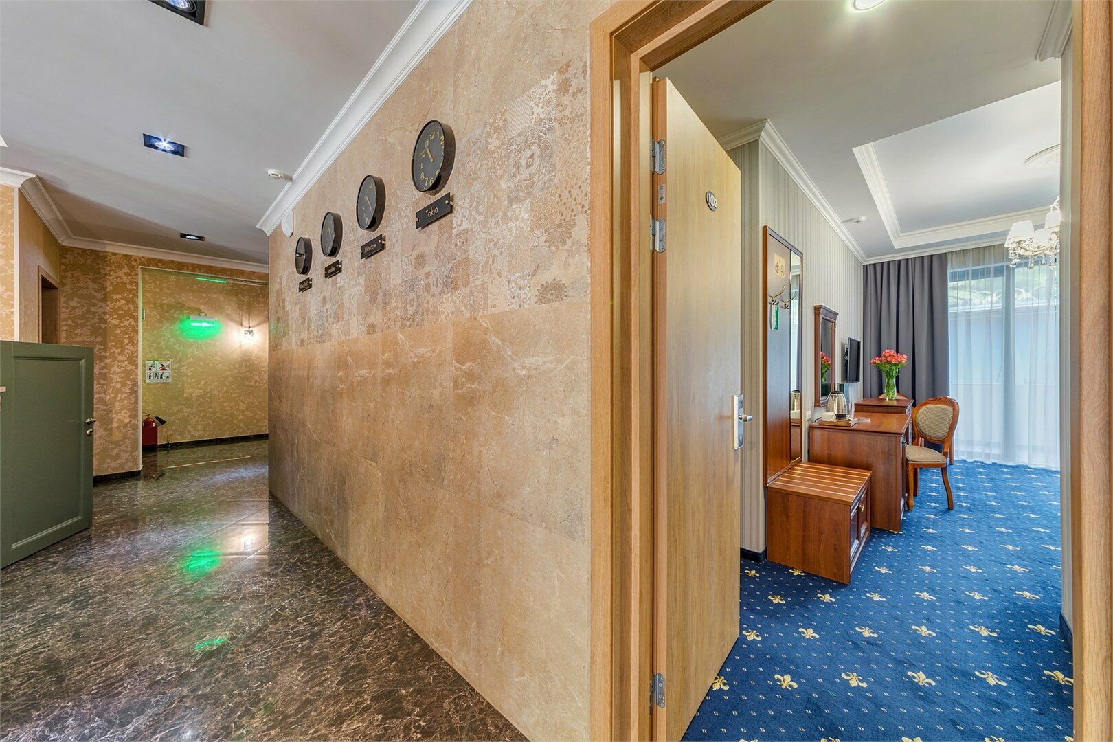 Большой Стандарт с балконом на 1 м этаже