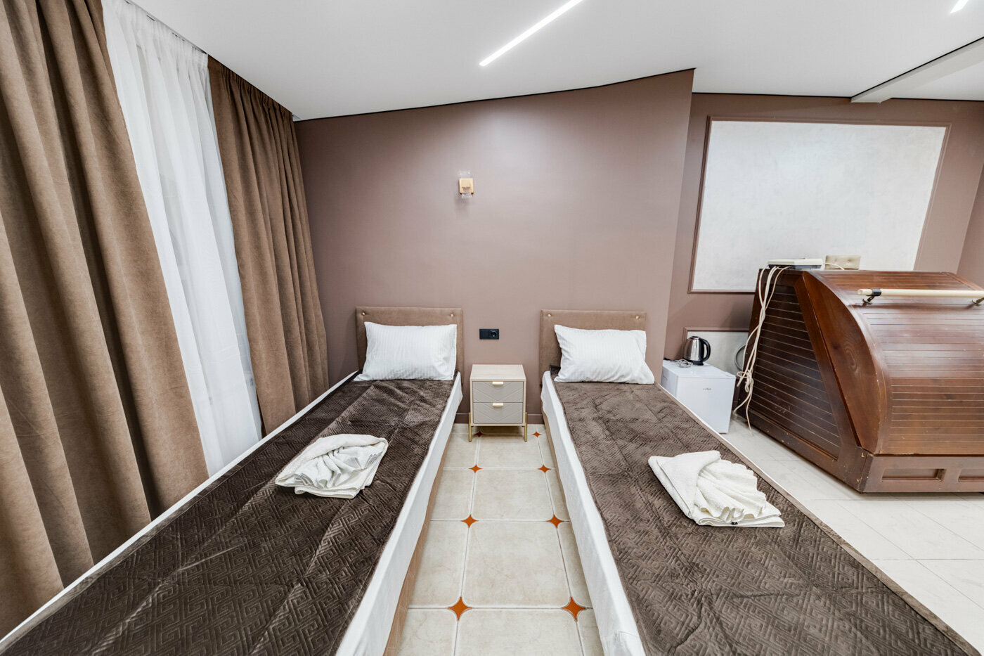 Полулюкс с балконом и раздельными кроватями