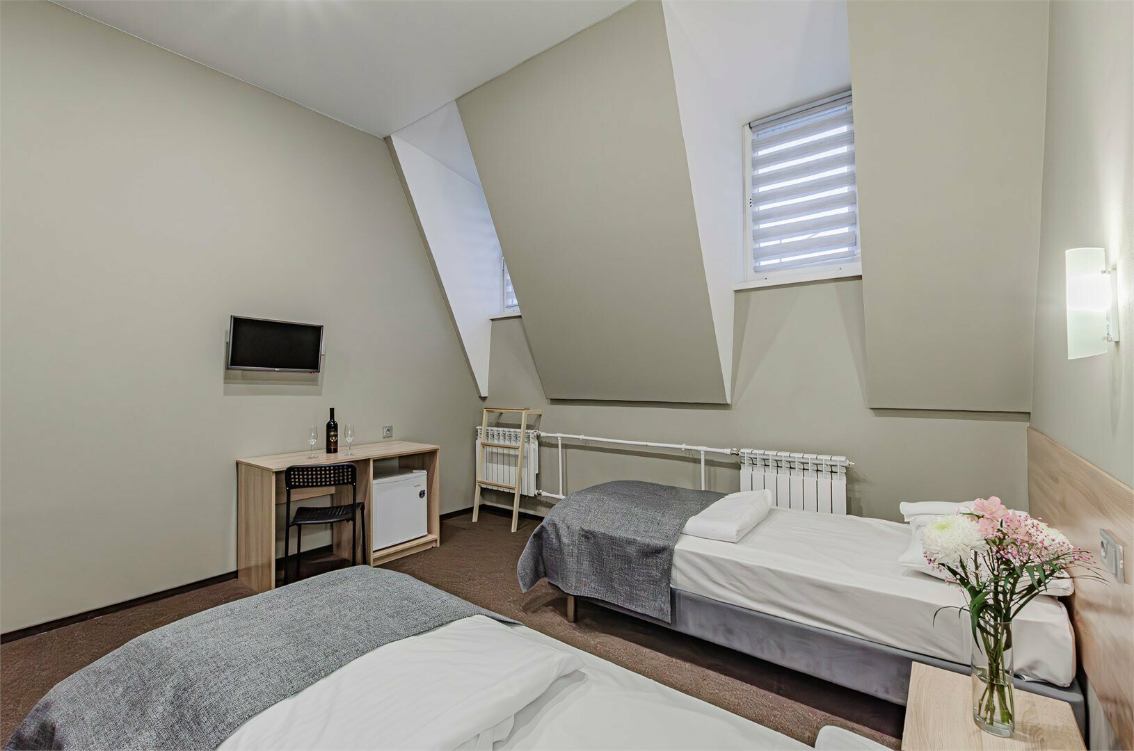 Улучшенный номер с 2 раздельными кроватями на мансарде