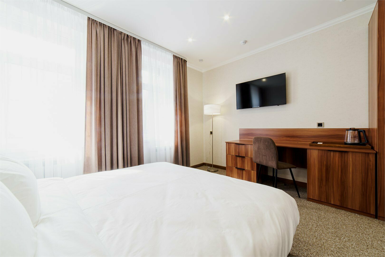 Улучшенный номер с кроватью размера «king-size»