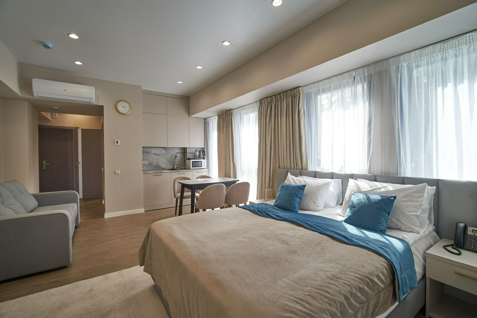 Полулюкс с террасой