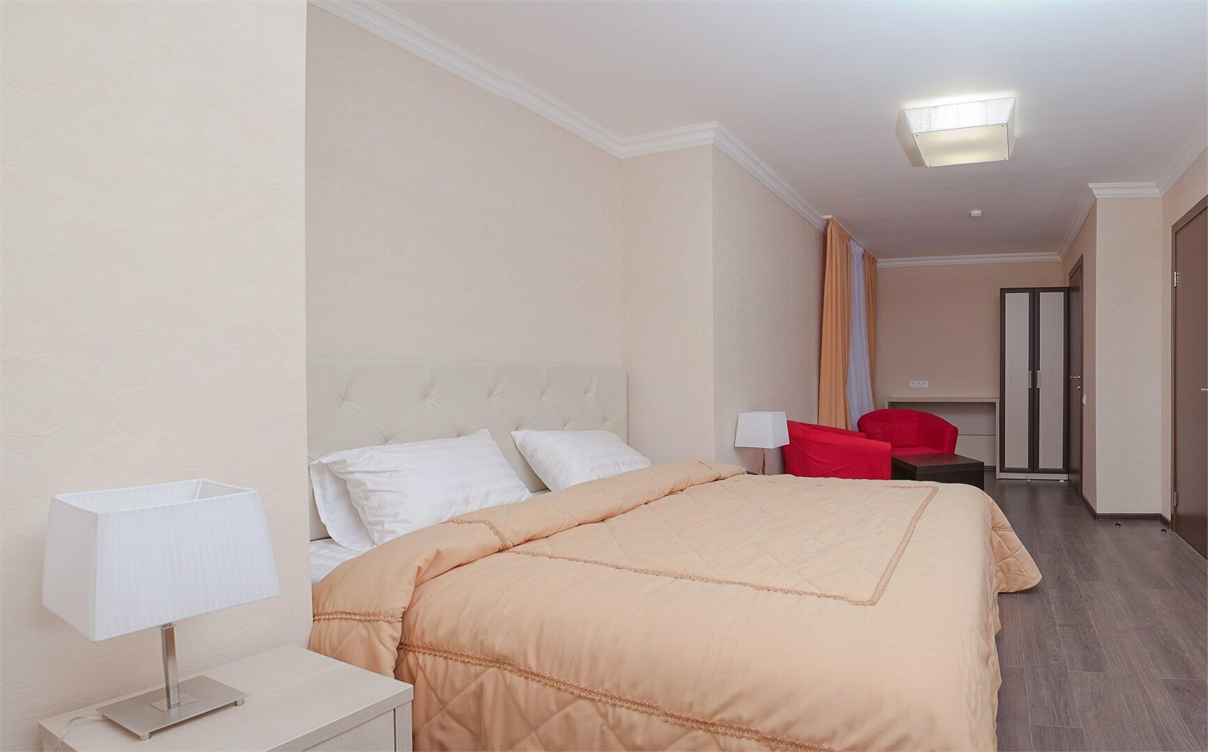 Комфорт с одной двуспальной кроватью