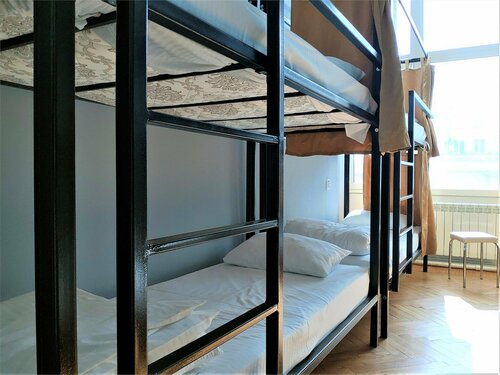 Верхнее место в женском 8ми местном номере №410 в Bla Bla Hostel