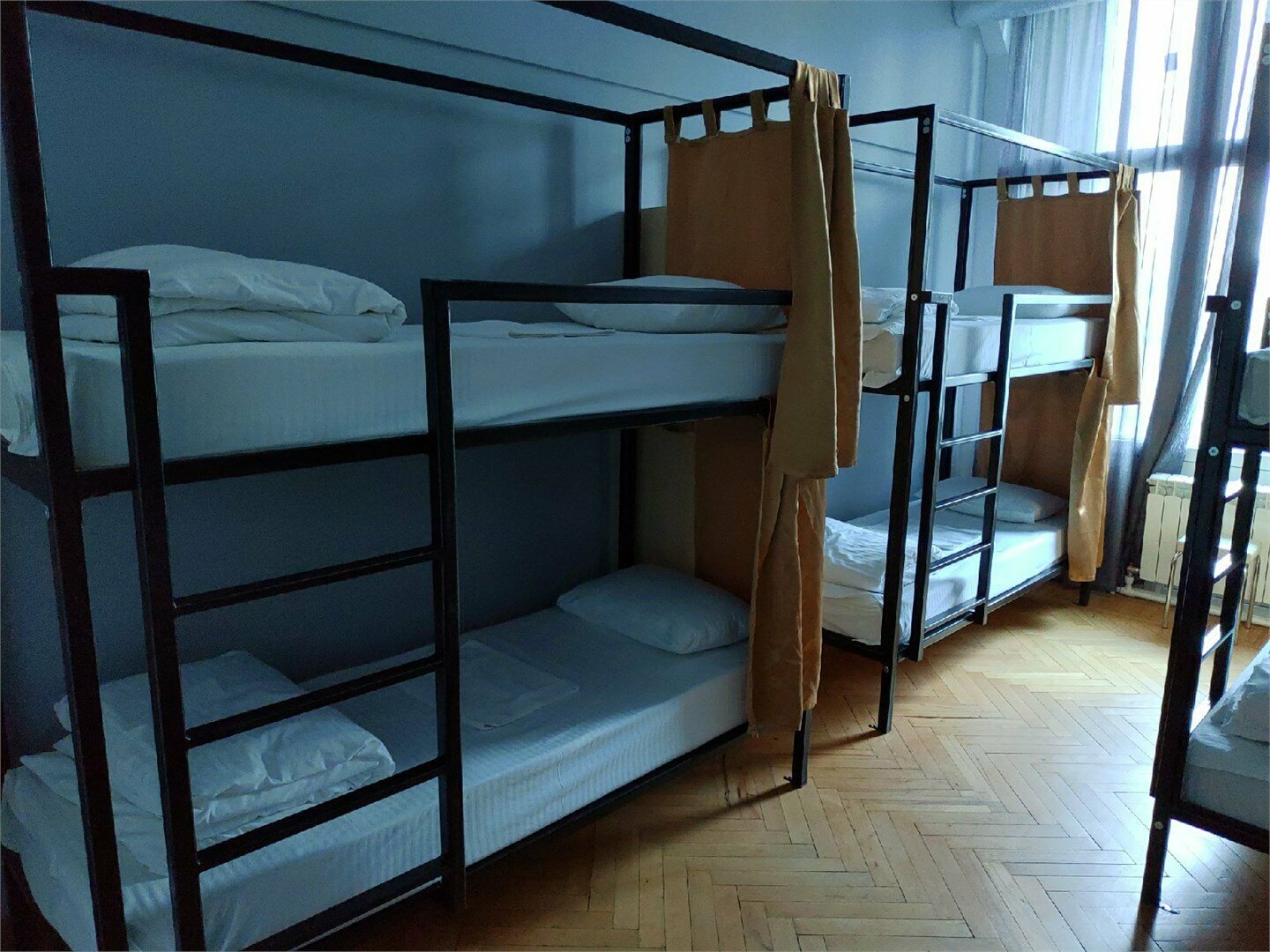 Верхнее место в мужском 6ти местном номере №405