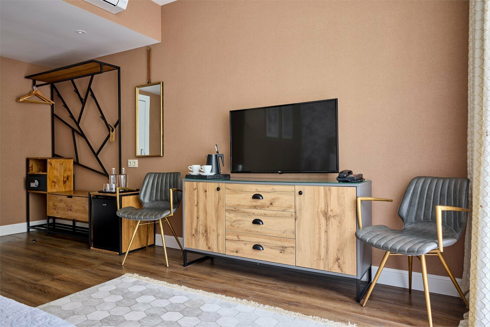 Супериор с балконом и видом на горы