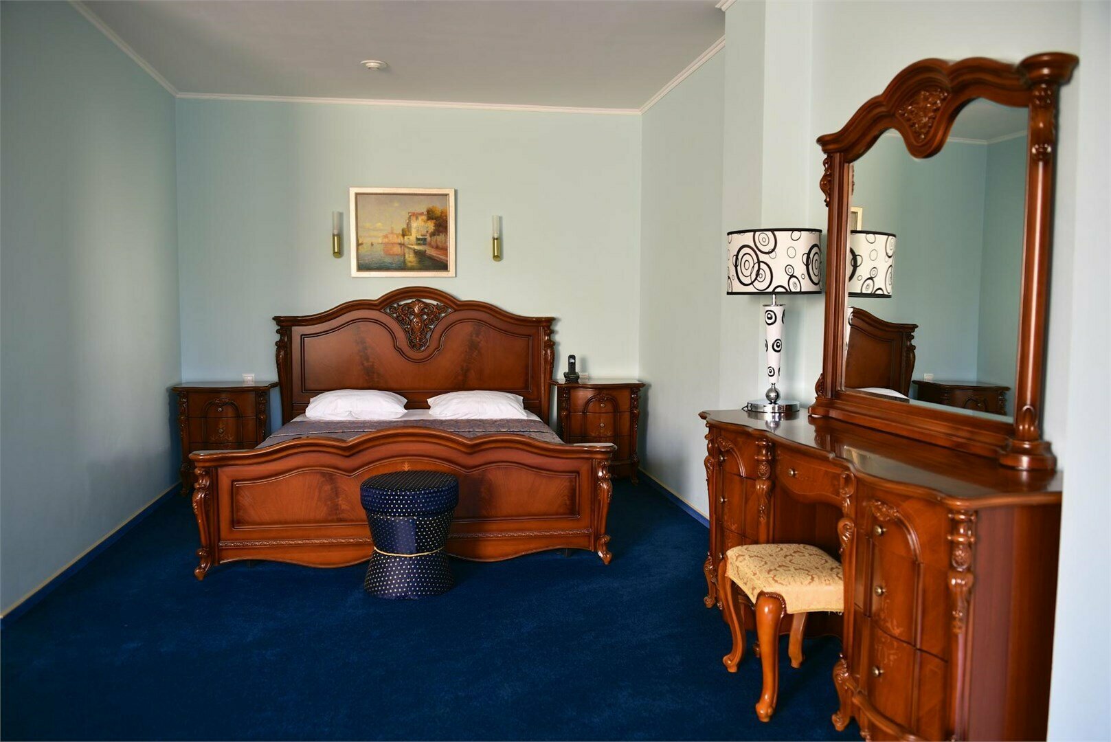 Люкс-Студия