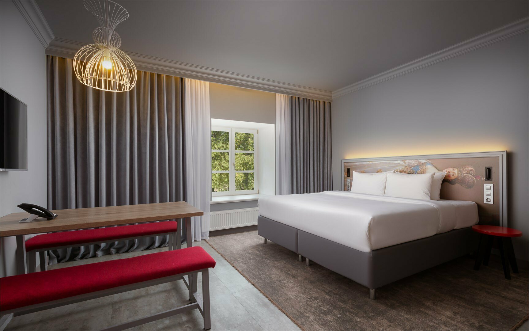 Джуниор Сюит/Семейный номер Премиум с кроватью размера "king-size"