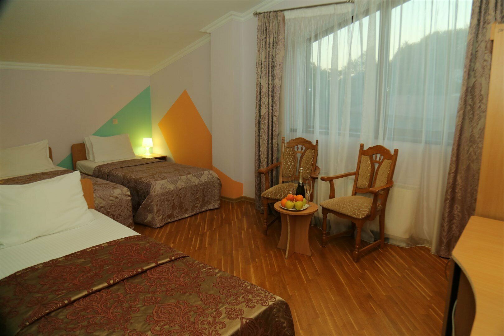 Корпус №4. Трехместный стандарт  (три односпальные кровати)