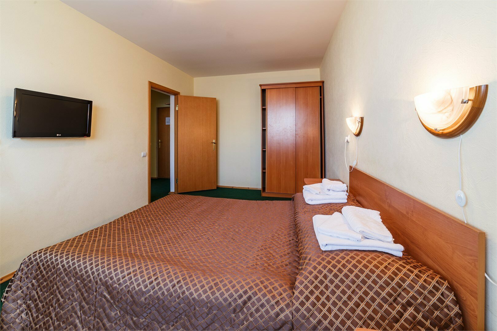 Большой двухместный номер с 1 кроватью