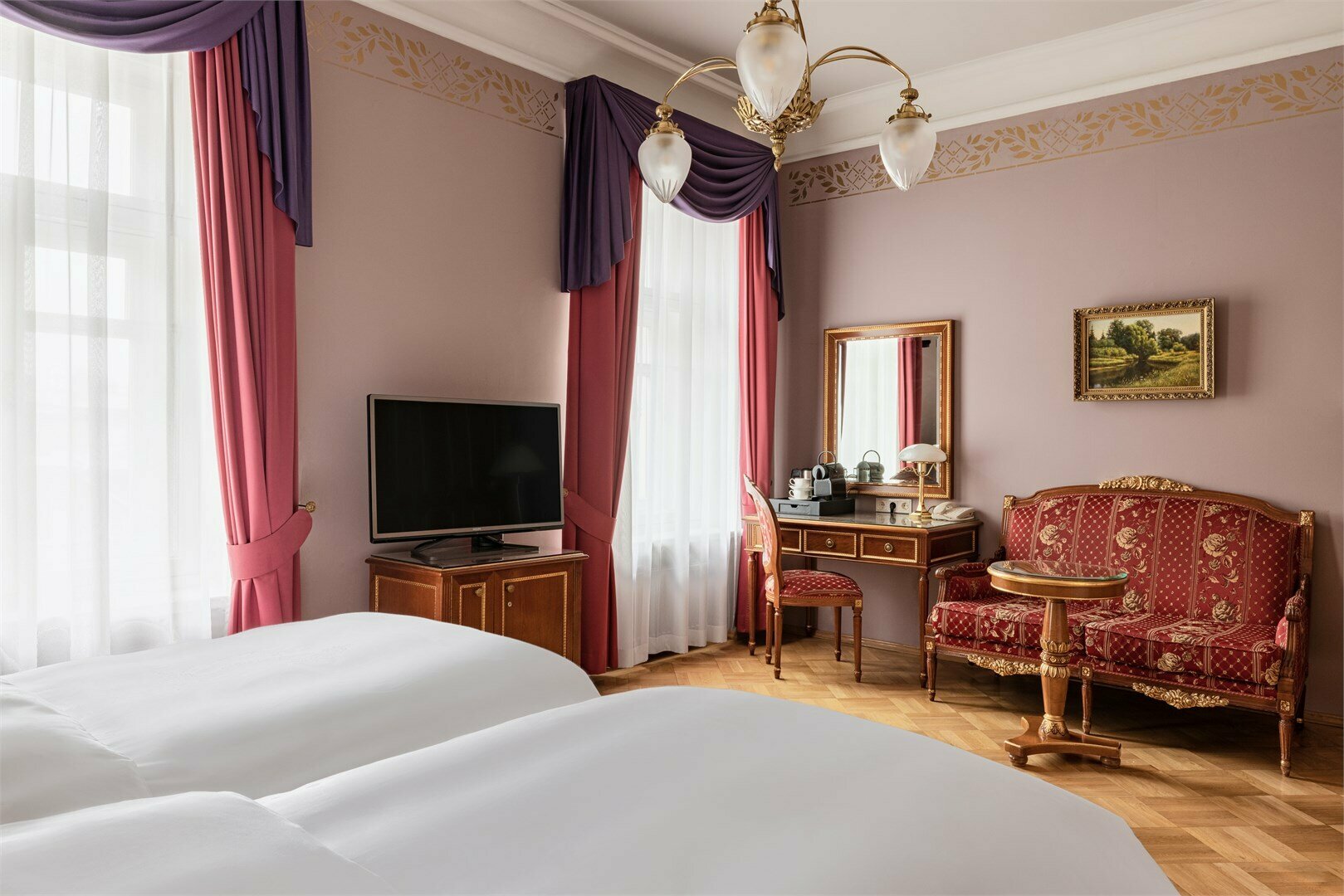 Классический двухместный номер с двумя односпальными кроватями