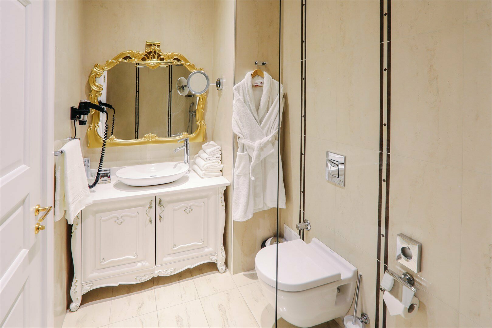 Семейный с балконом