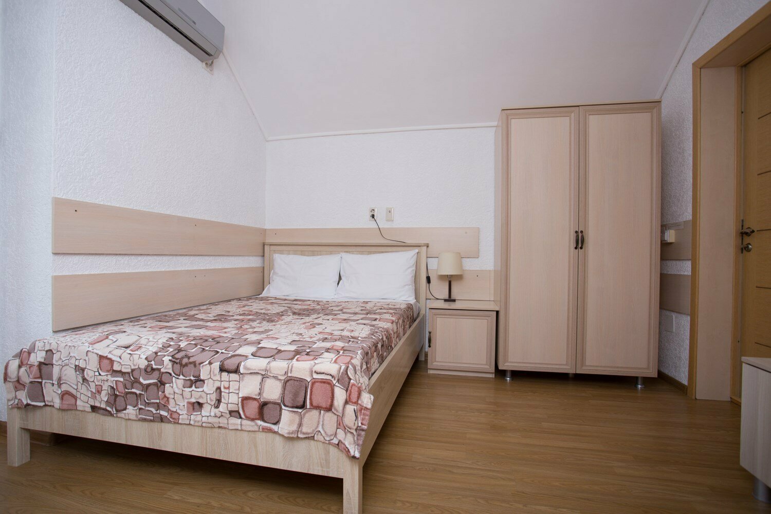 Стандарт- М вид на горы.