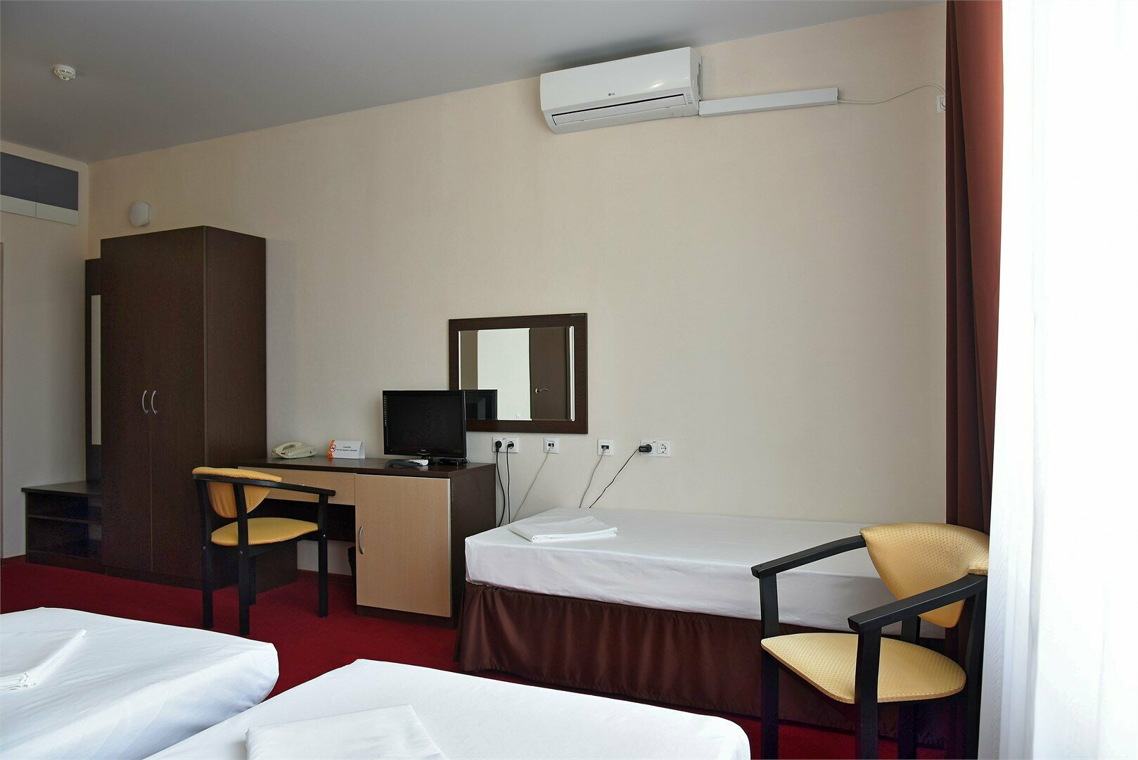 Стандарт 2-местный с дополнительной кроватью