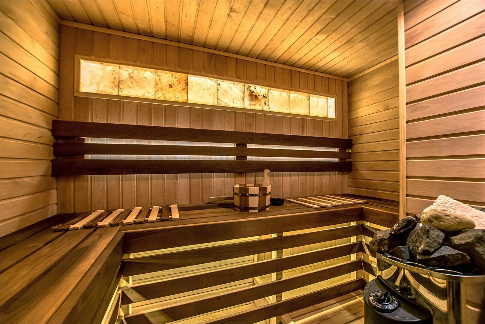 Двухкомнатные апартаменты с кухней  и персональной сауной