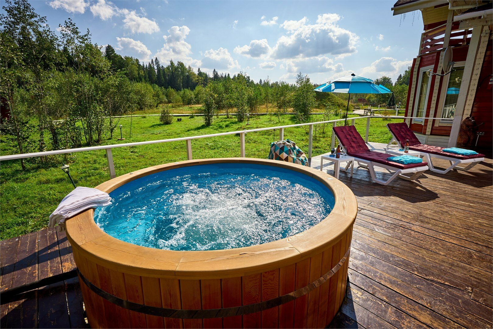 ШАЛЕ ДЕ ЛЮКС ИЗ БРУСА С КУПЕЛЬЮ НА ДРОВАХ