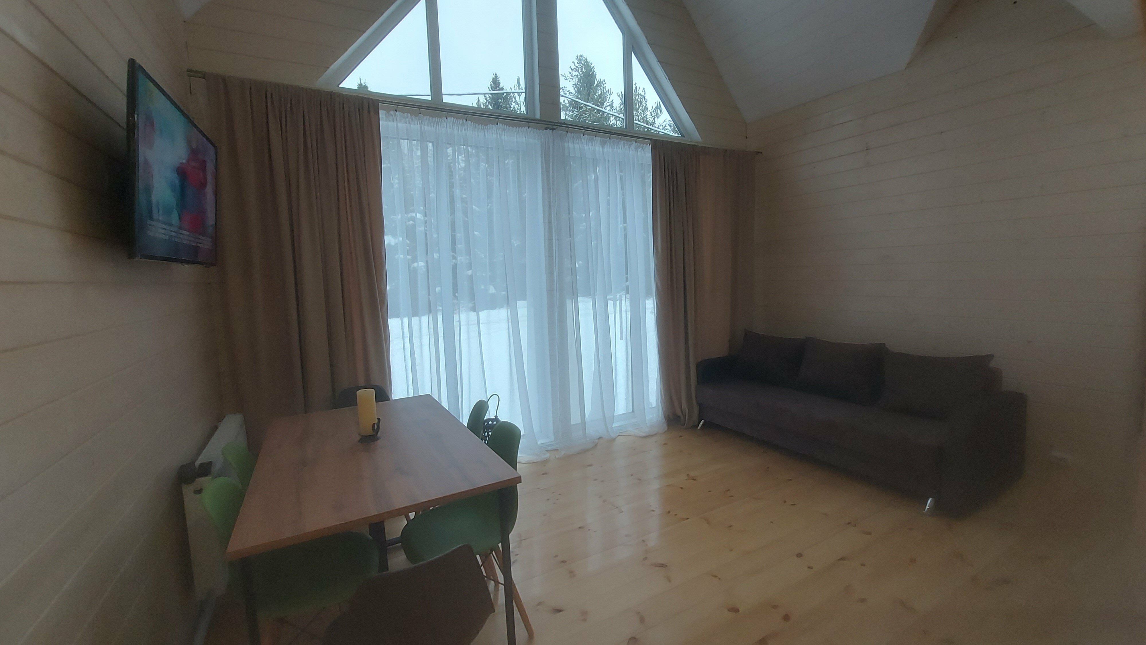 Дом с видом на лес