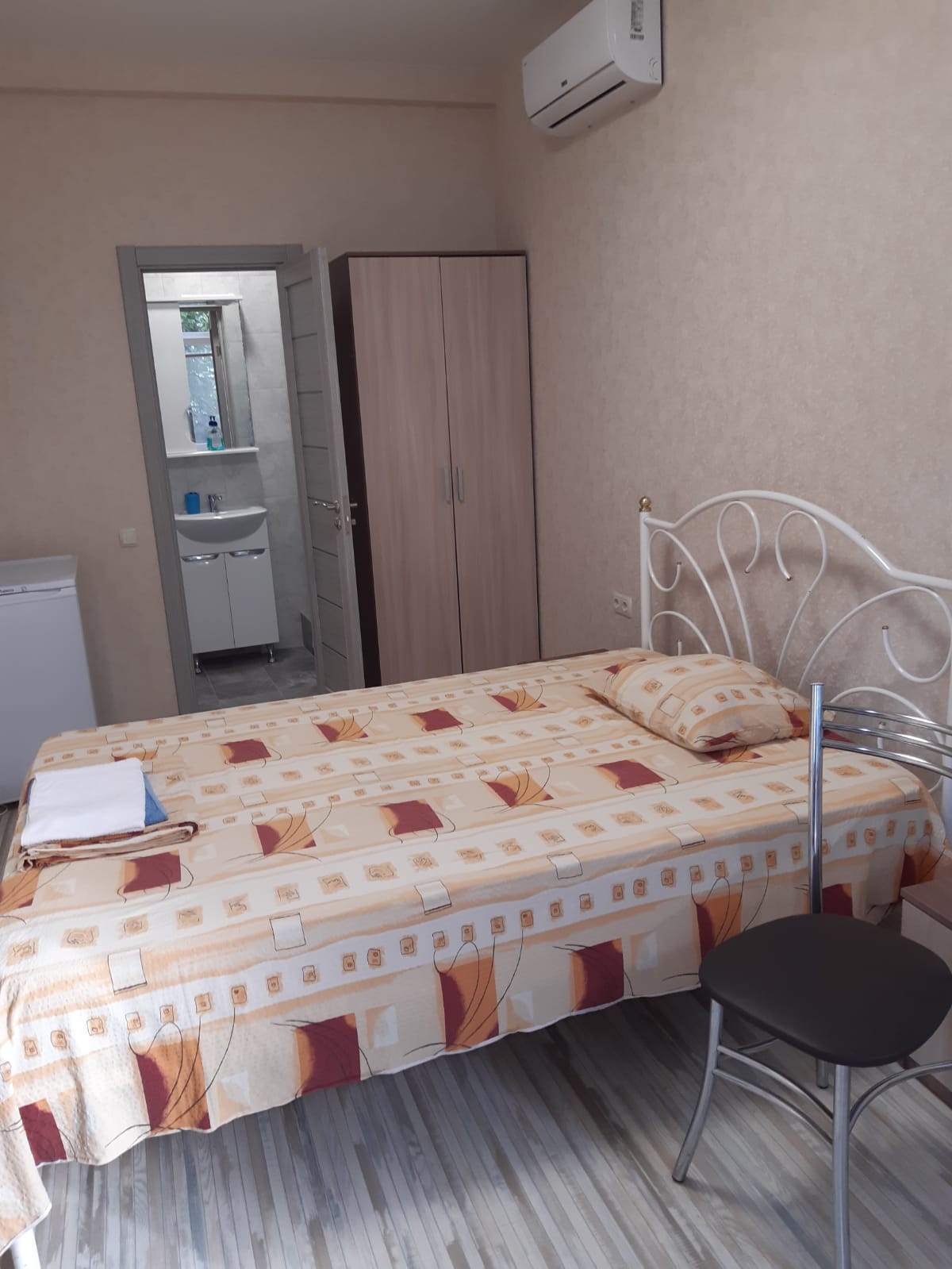 Двухместный номер Делюкс с 1 кроватью и душем