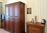 Номера Комфорт без балкона с одной совместной кроватью с видом на море в Империал 2011