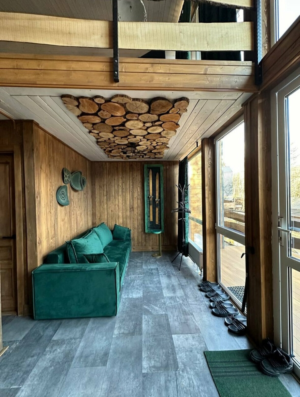 Семейный номер с видом на горы