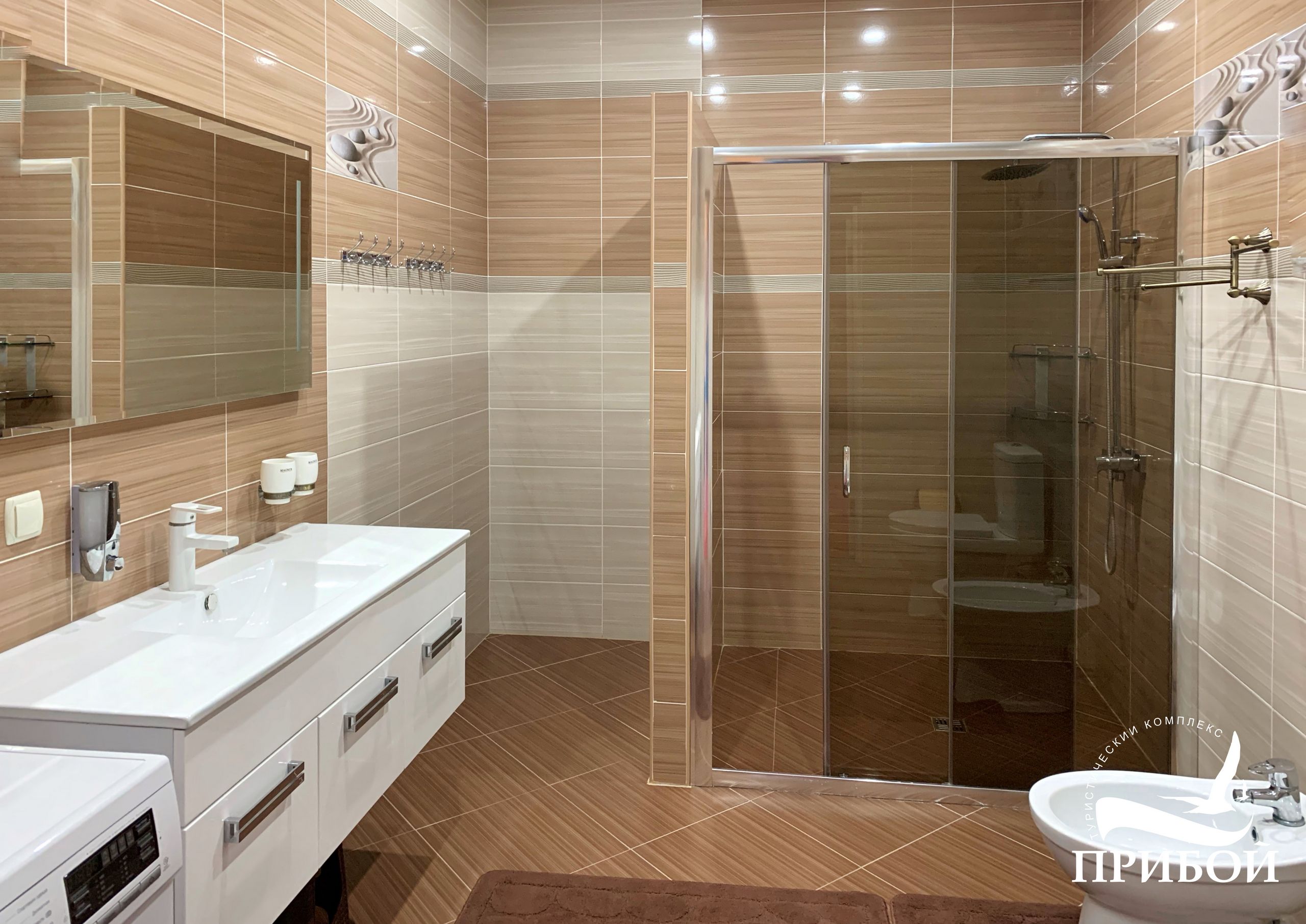 Люкс с кроватью размера «king-size» и балконом