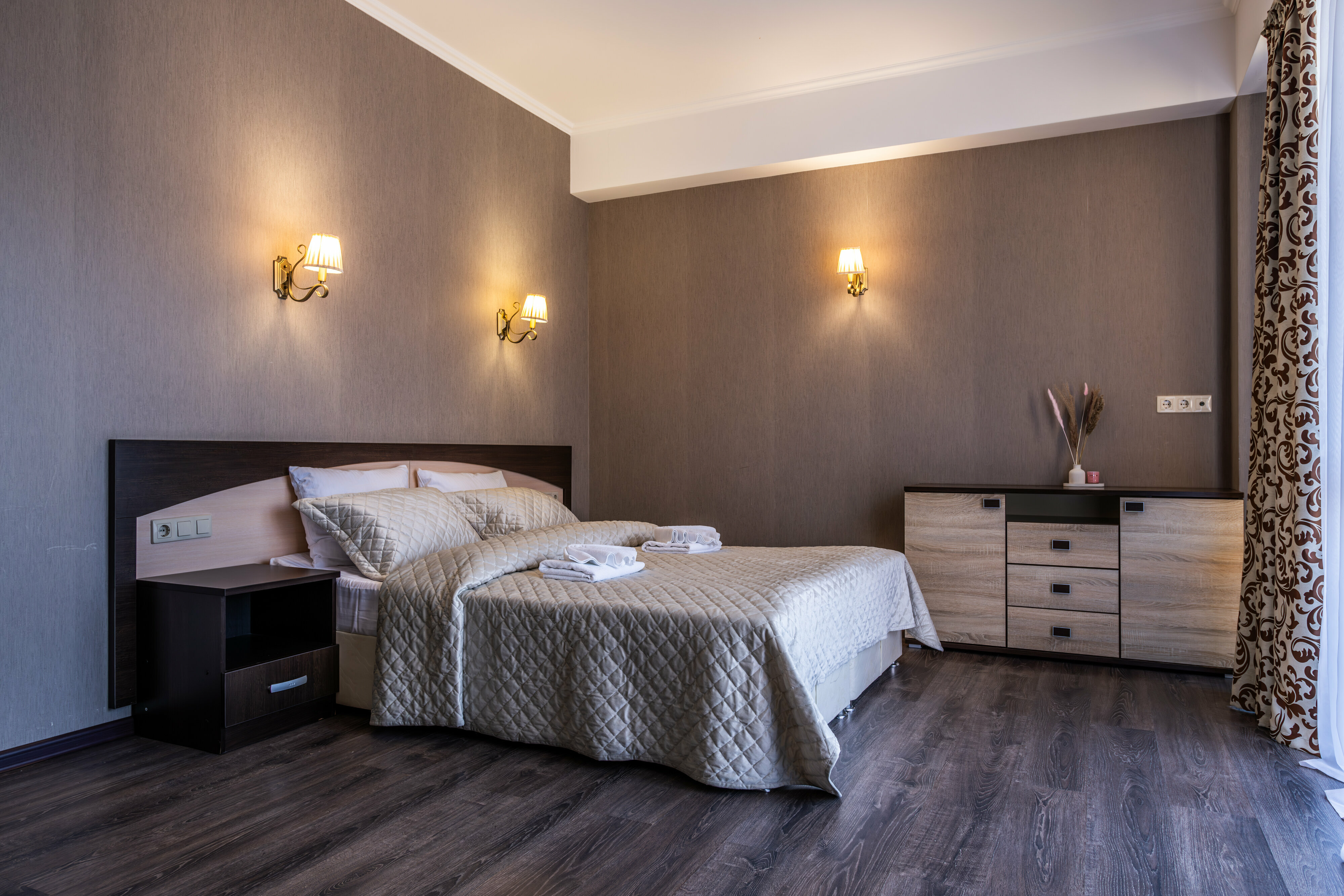 Видовые апартаменты с одной  спальней  65 м2 и балконом №7