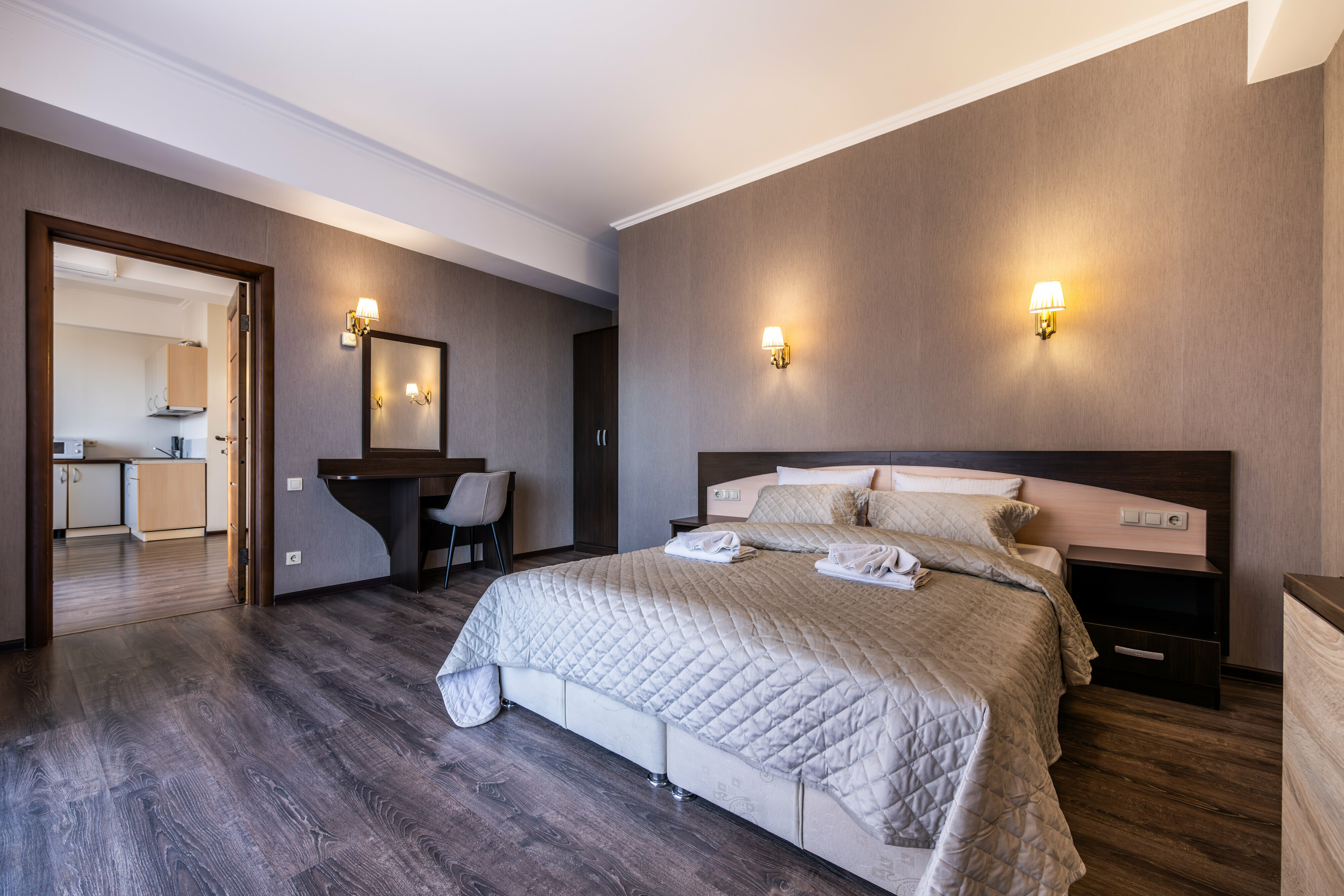 Видовые апартаменты с одной  спальней  65 м2 и балконом №7