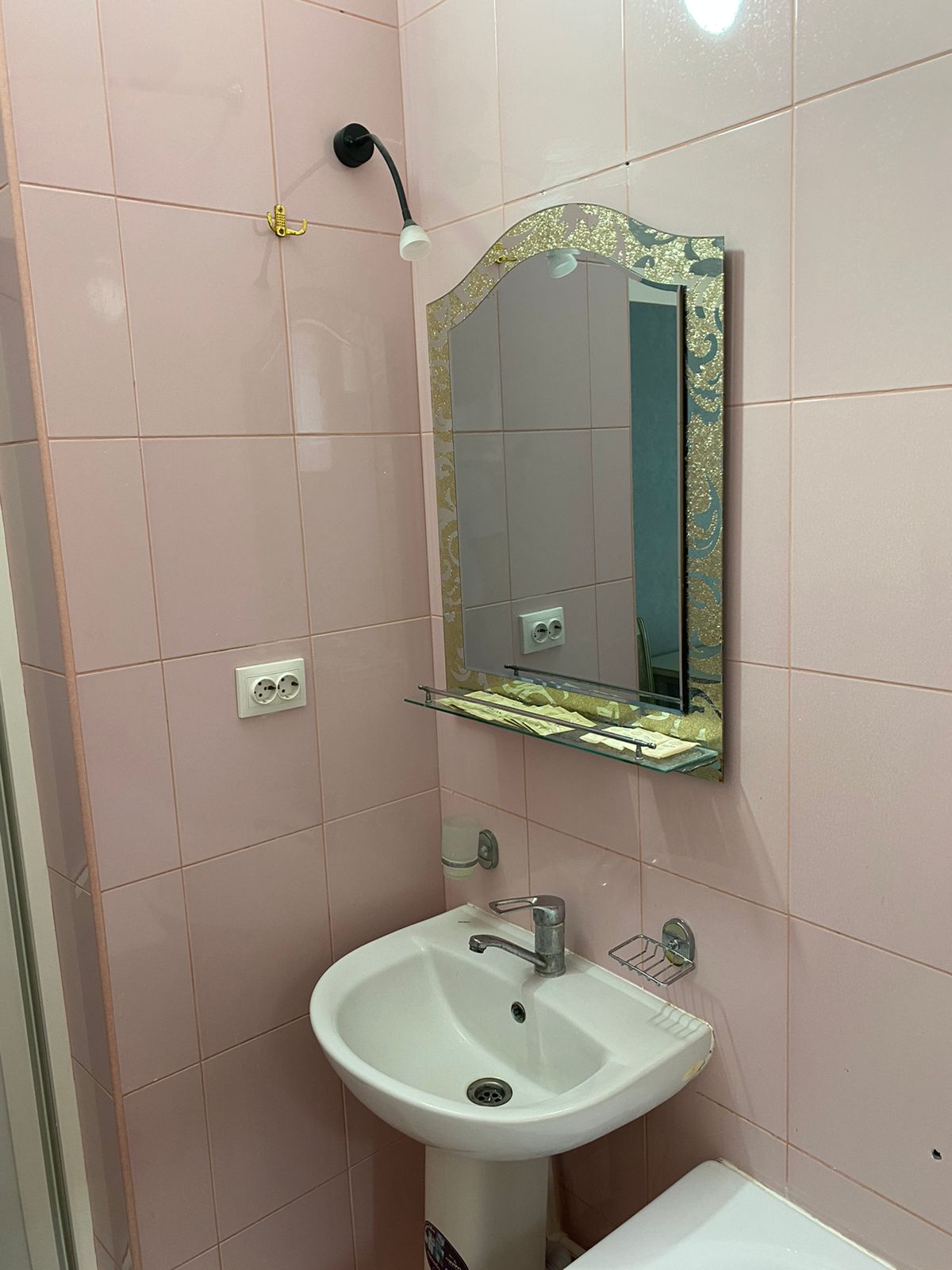 Четырехместный номер с ванной комнатой