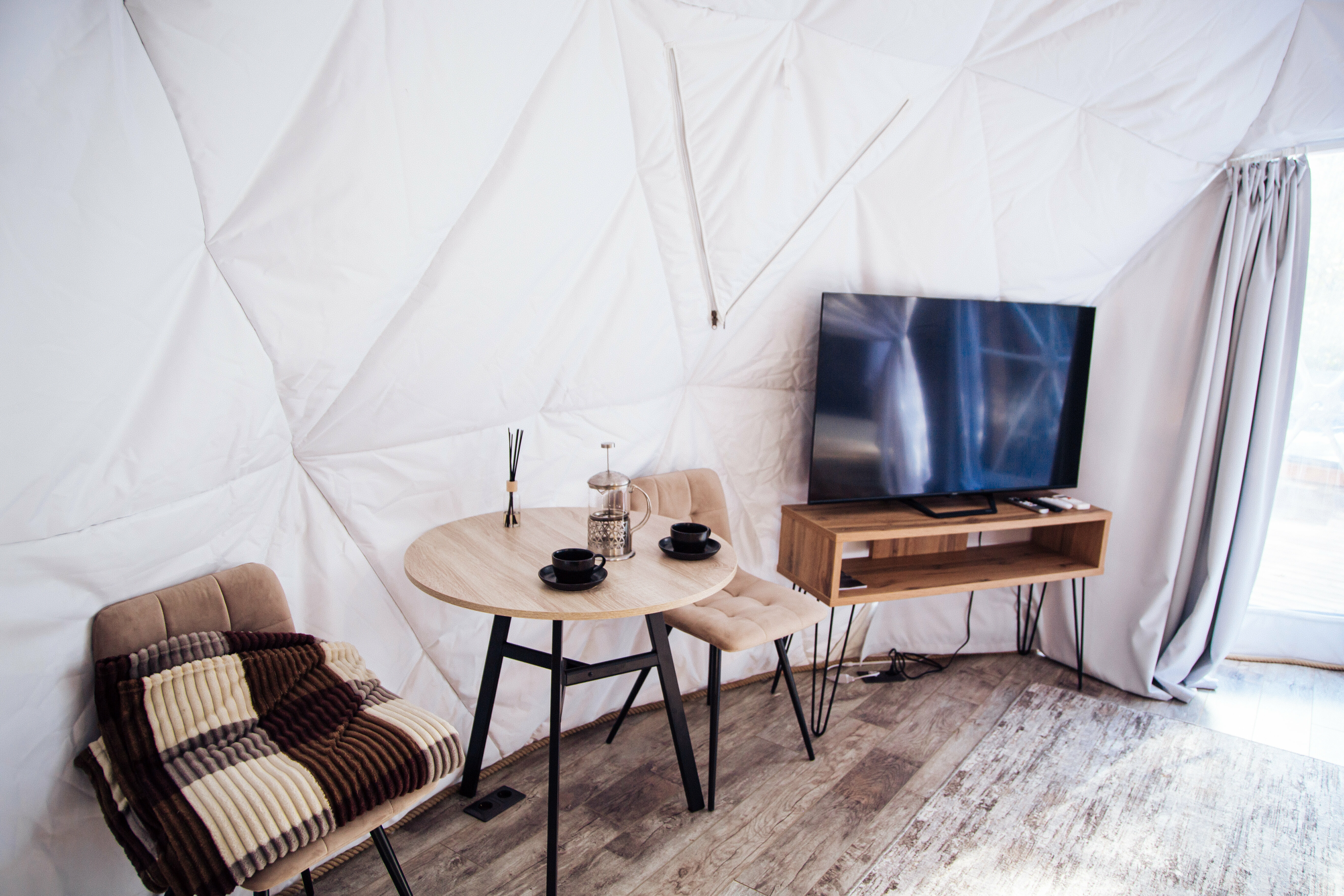 Глемп шатер с джакузи