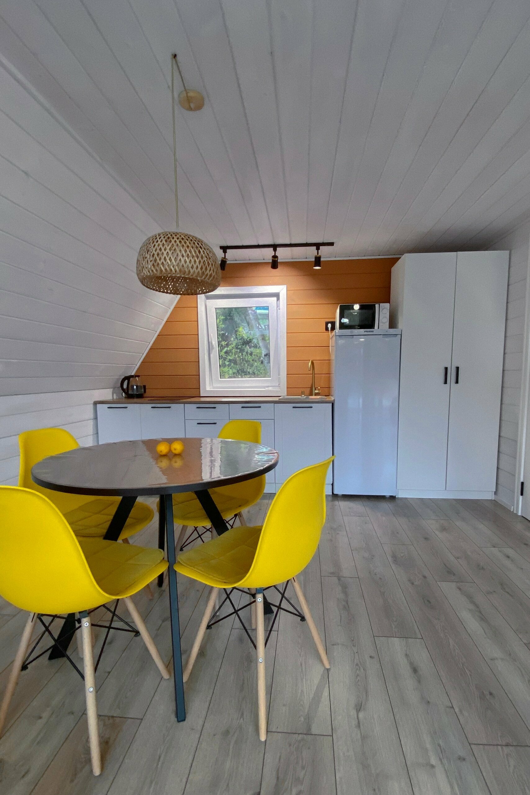 Дом с видом на бассейн