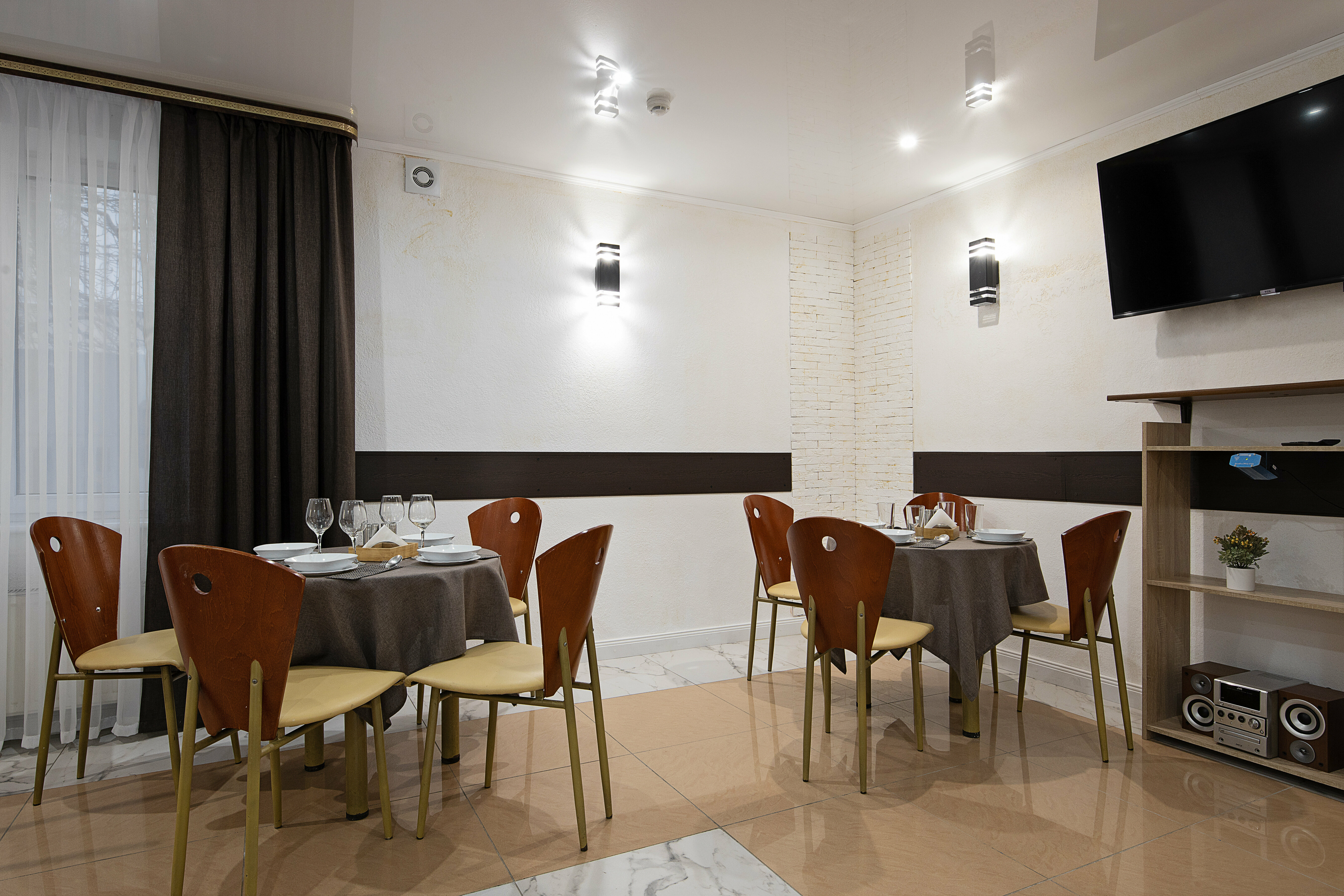 Семейный номер с видом на сад