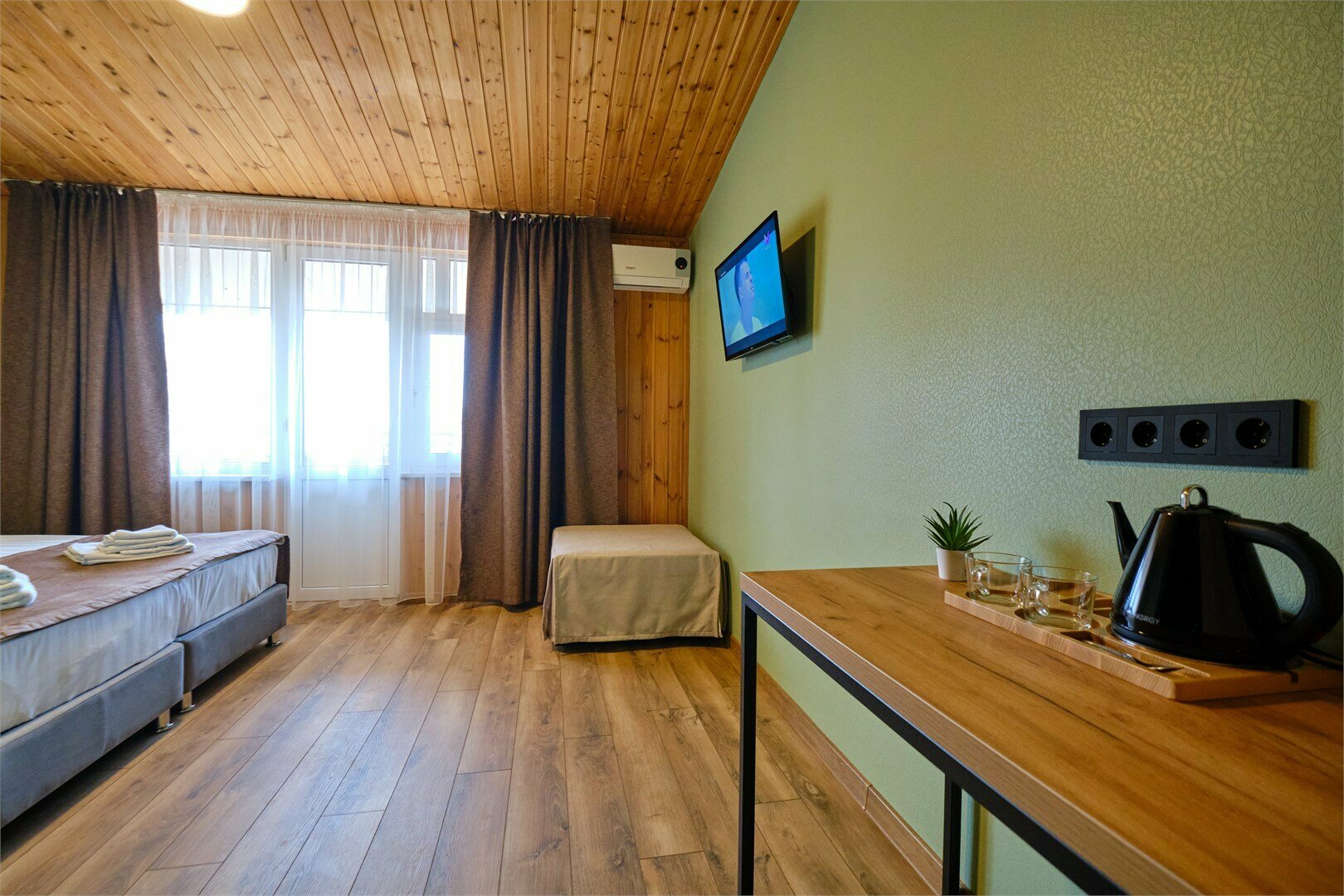 Двухместный номер МАНСАРДА (2 односпальные)