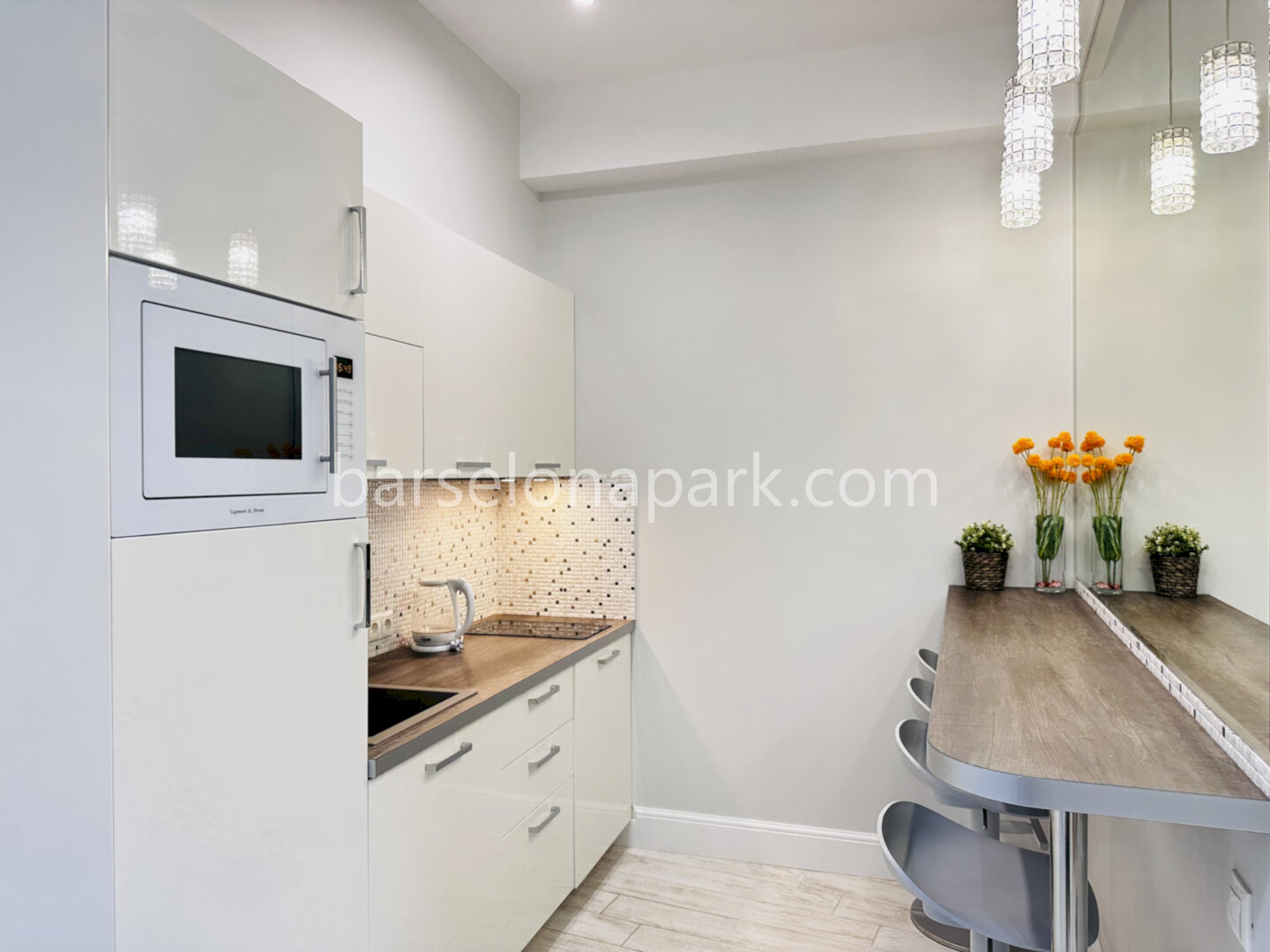 Уютная студия с балконом! Центр Сочи! До 4 гостей.