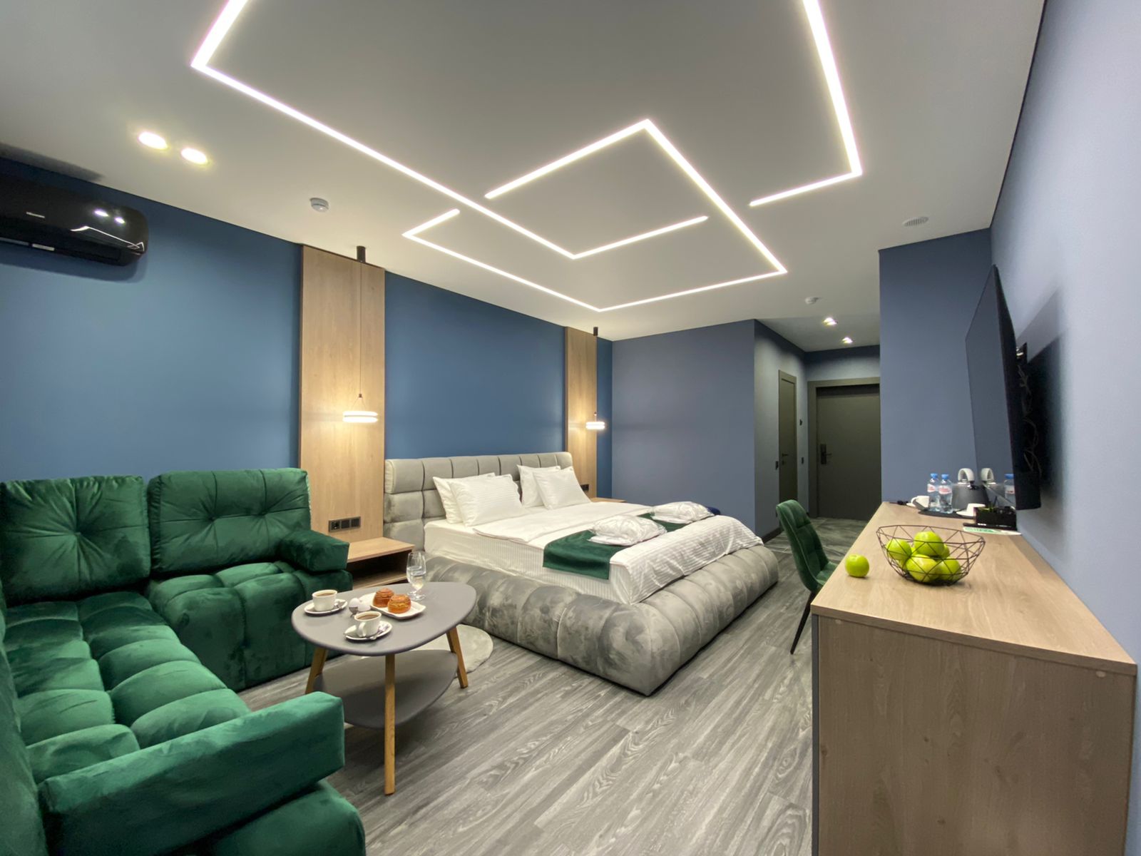 Суперлюкс с кроватью размера «queen-size»