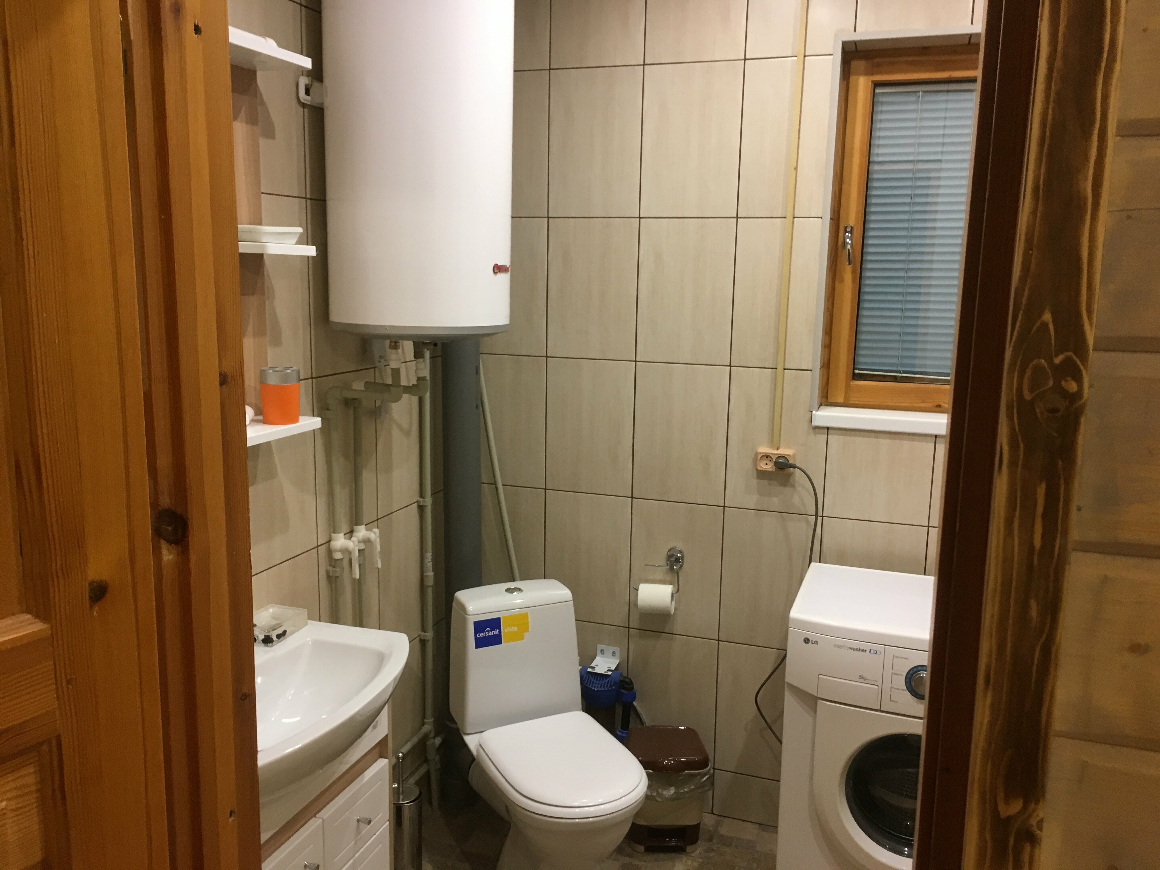 Дом с видом на озеро