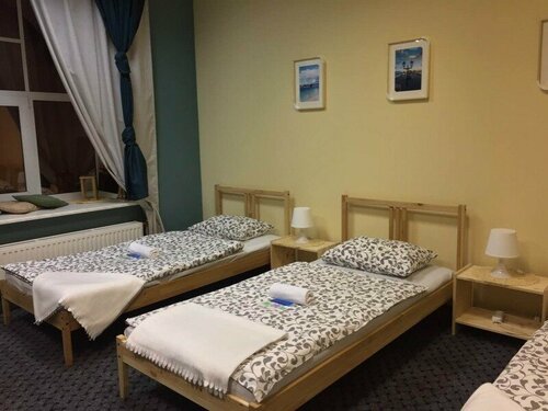 Кровать в общем номере для мужчин с 4 кроватями