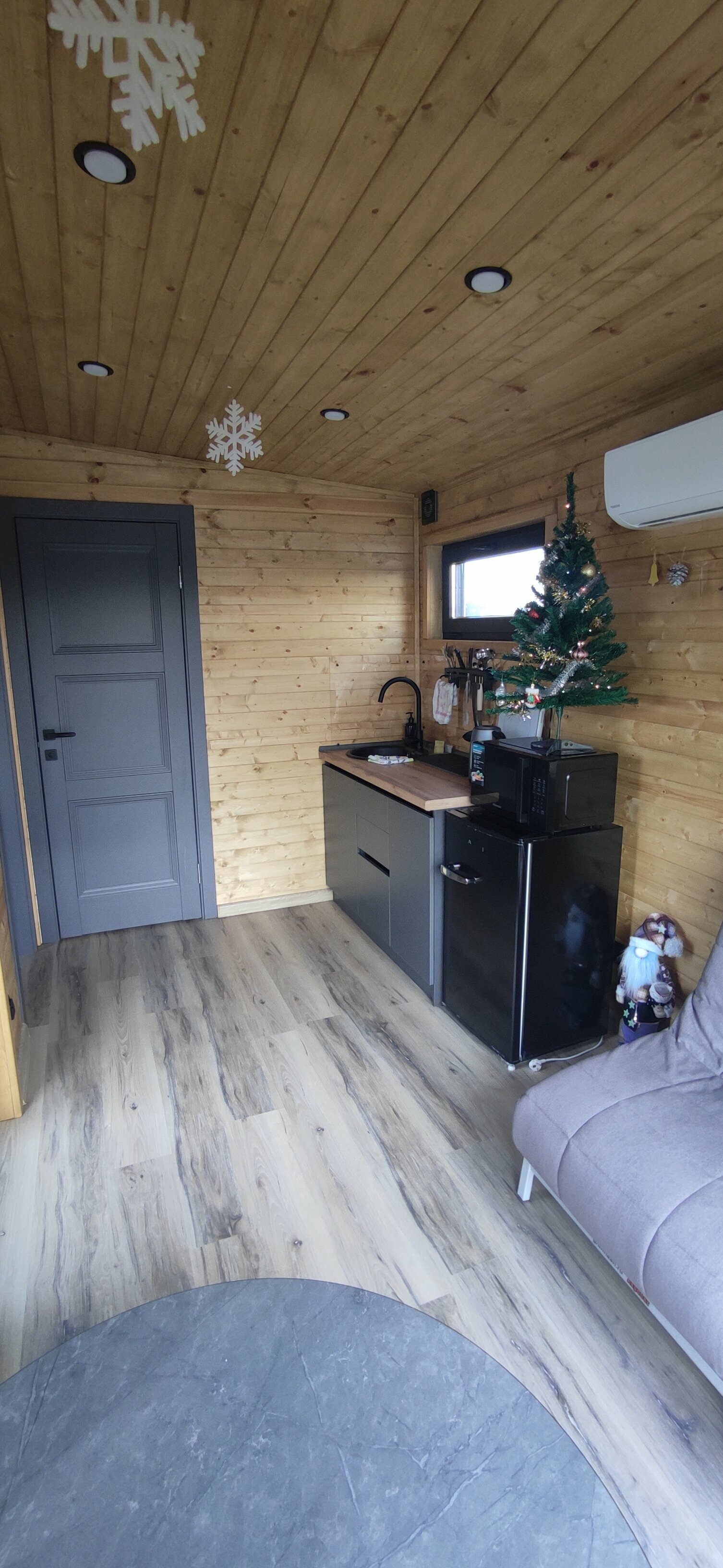 Коттедж с собственным бассейном