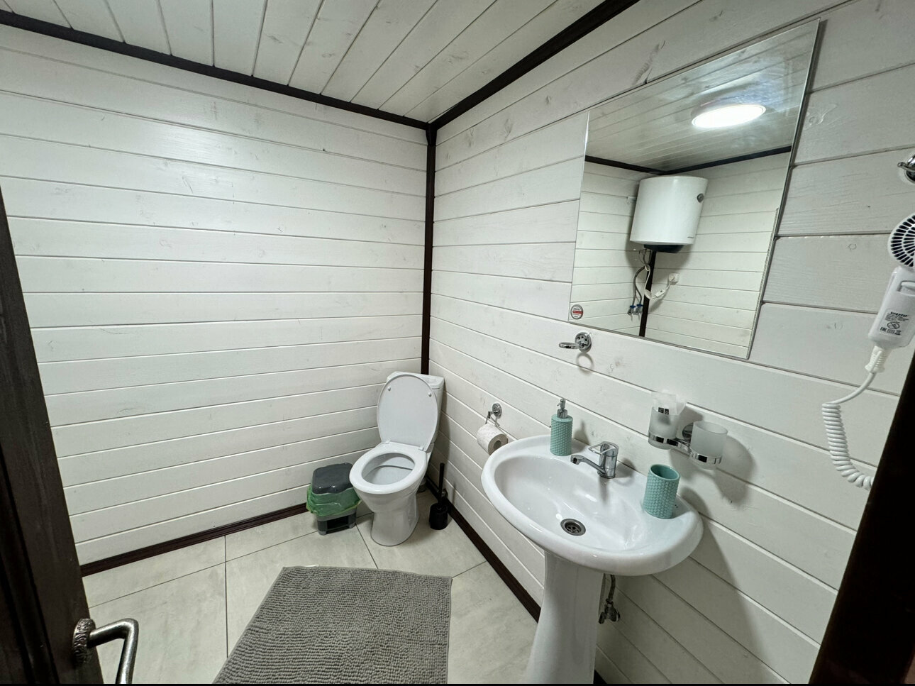 Бунгало  с видом на реку и горы