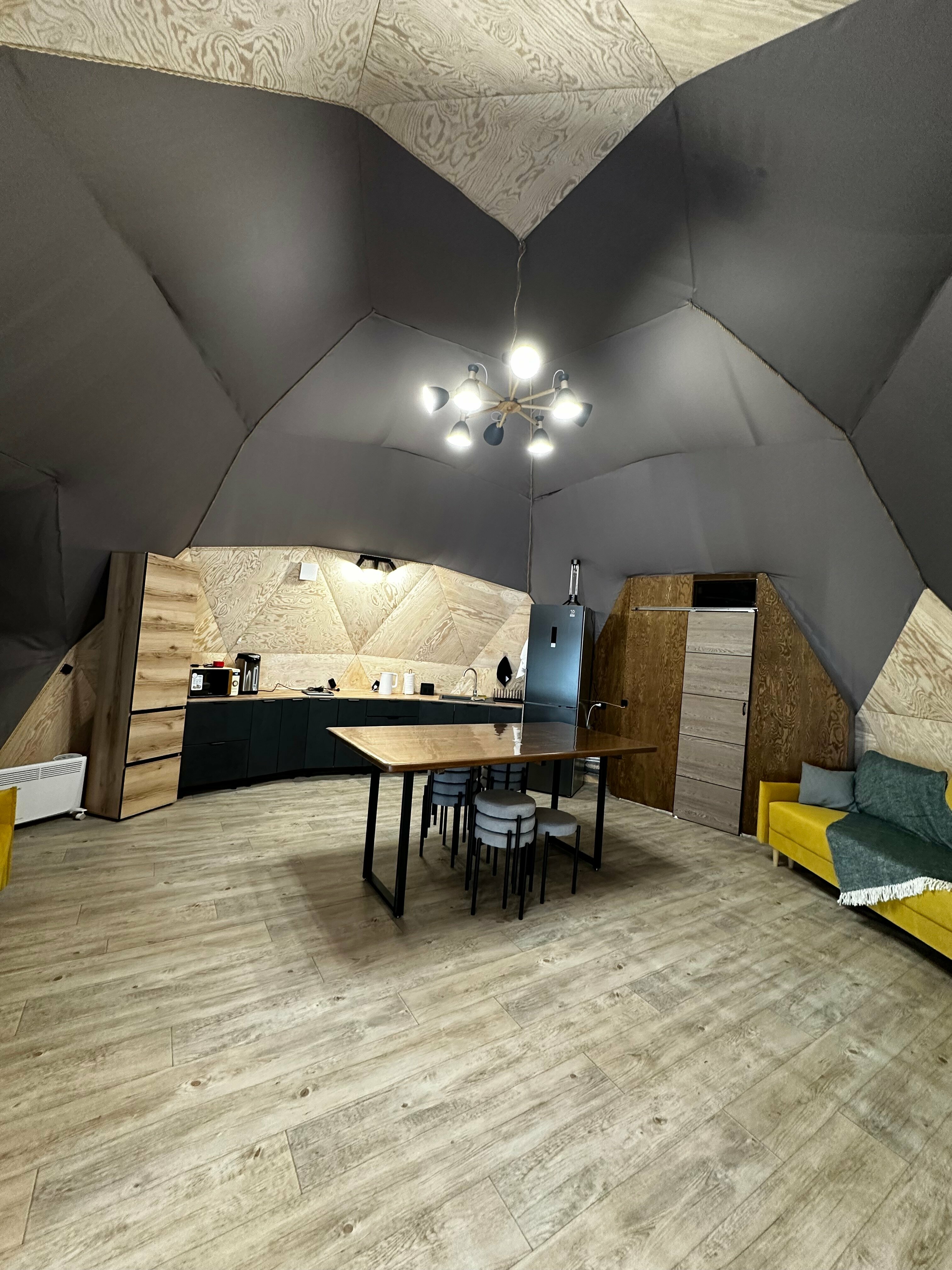 Дом с видом на озеро