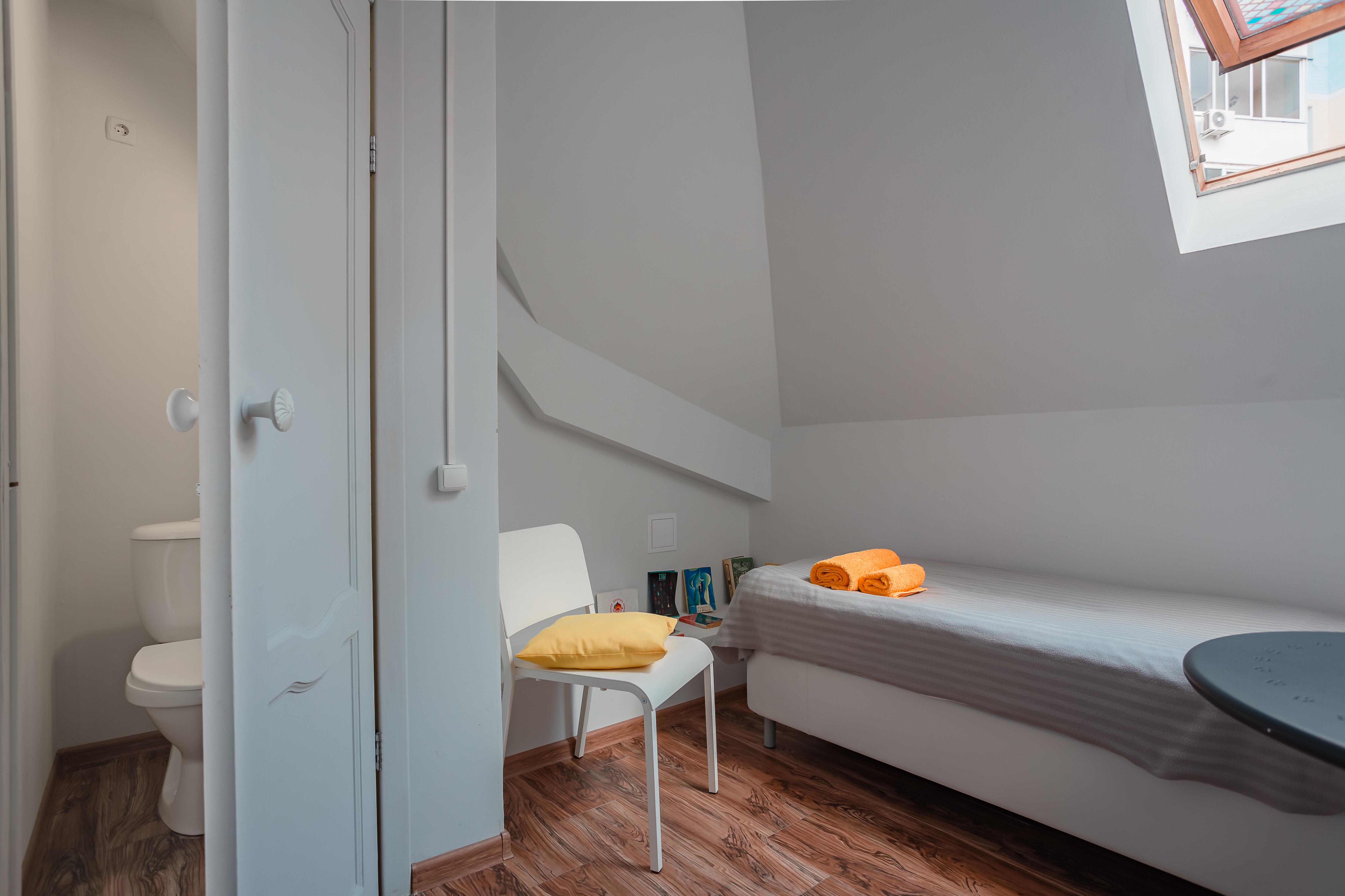 Одноместный номер с общей ванной комнатой