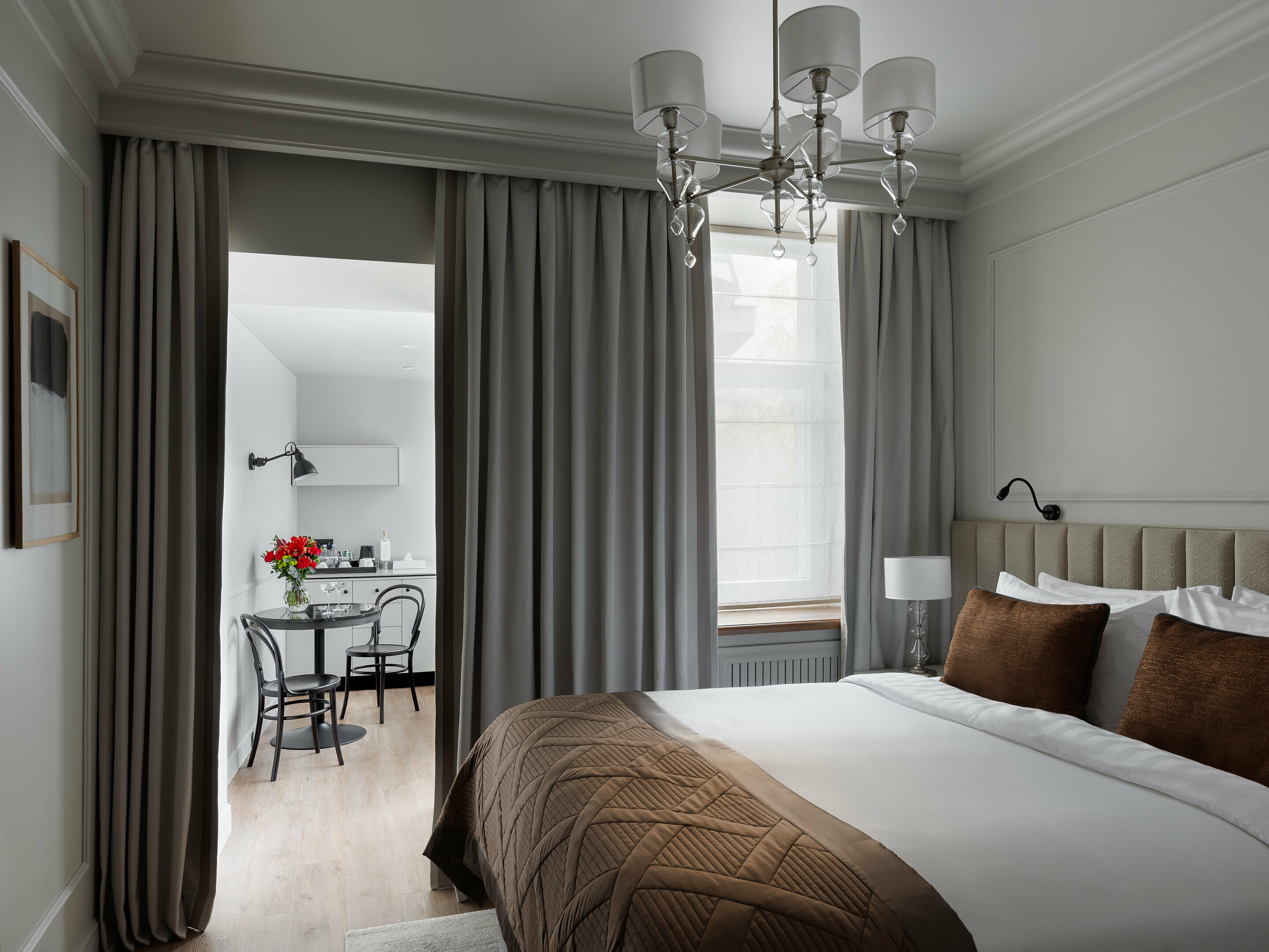 Улучшенный номер с кроватью размера «king-size»