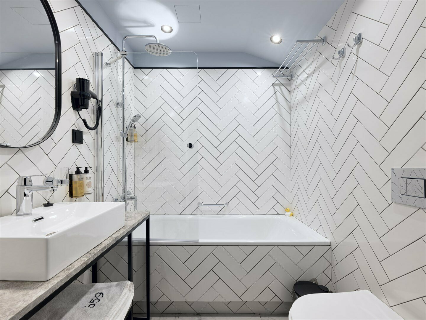 Двухместный номер с 2 отдельными кроватями и ванной