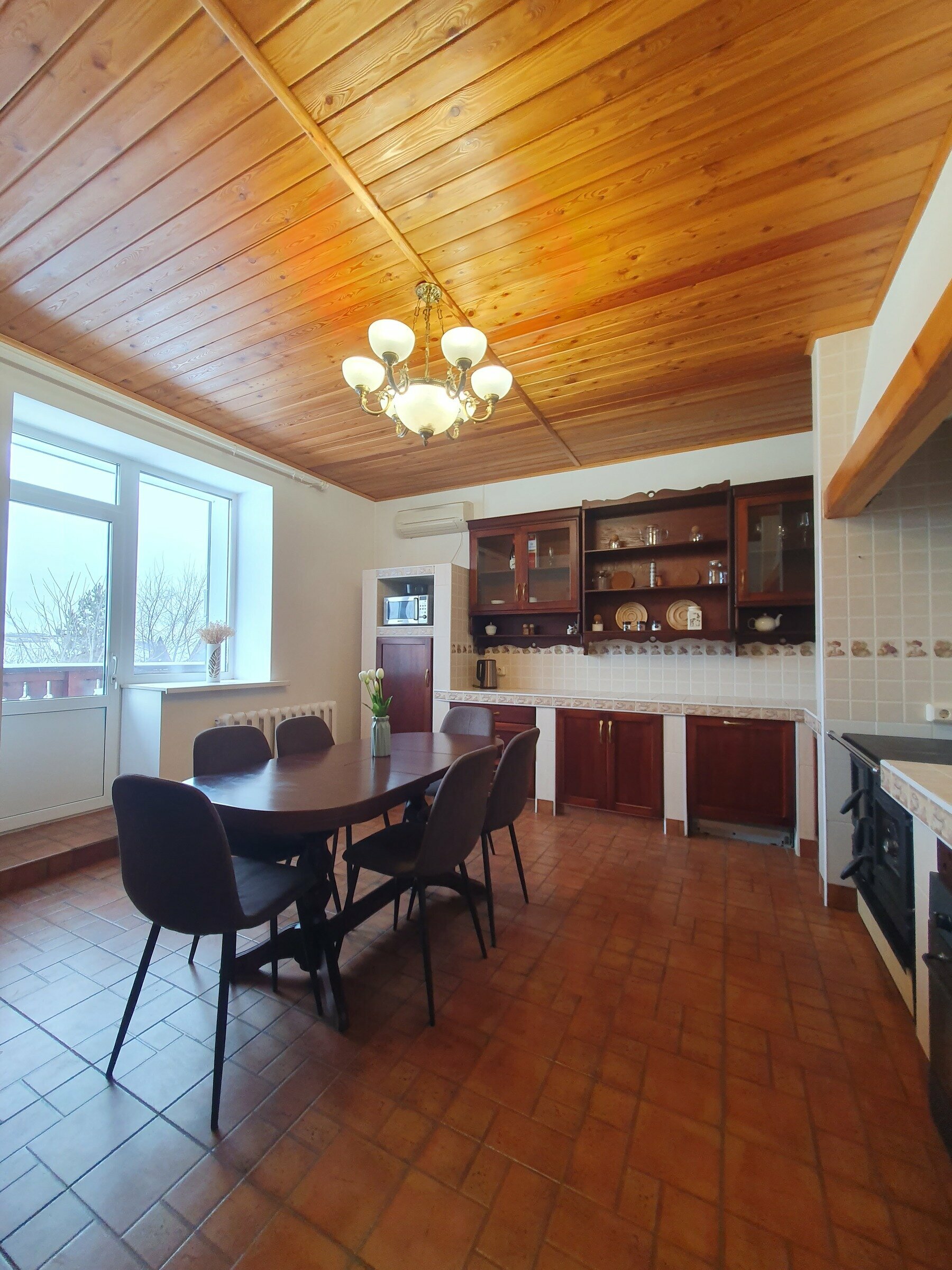 Дом с 6 спальнями