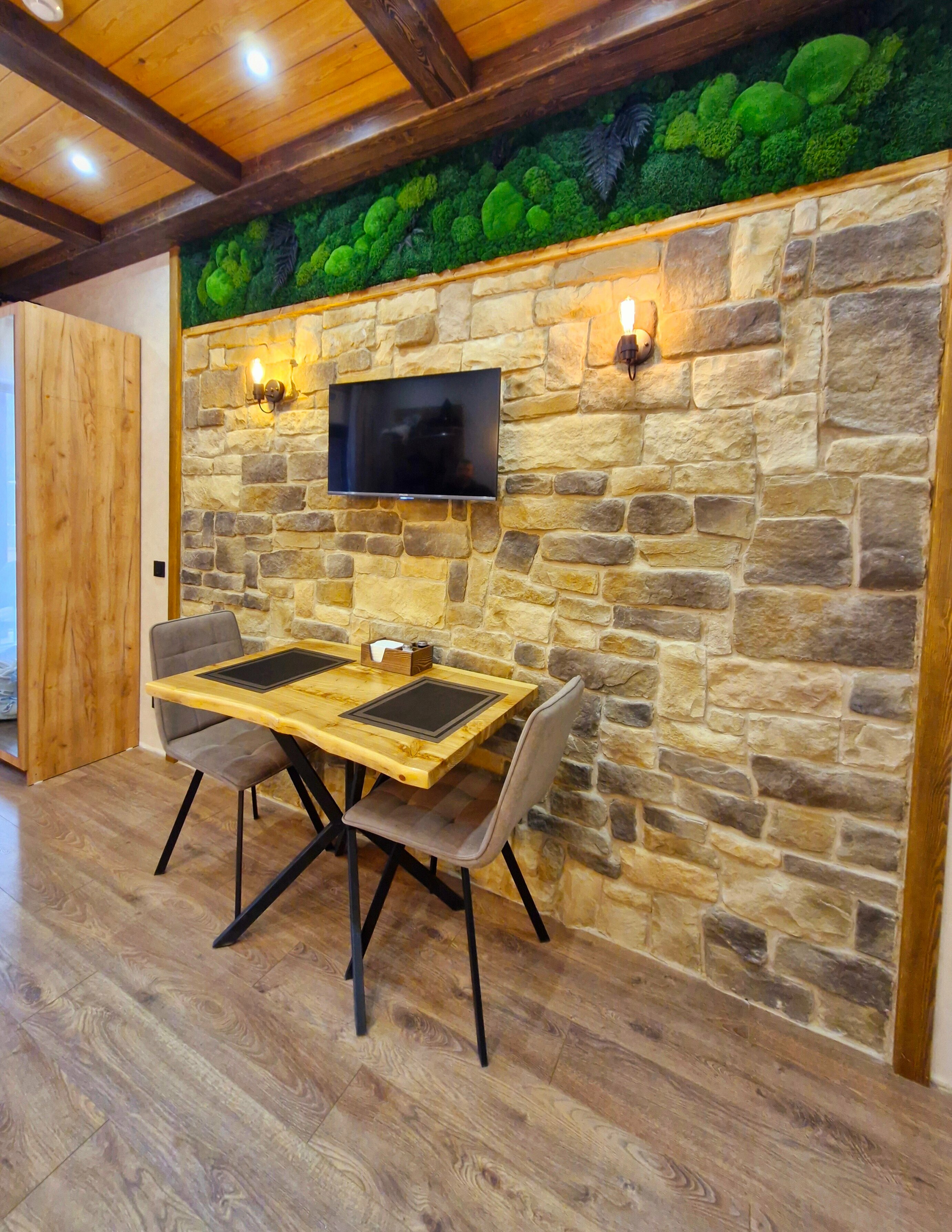 Апартамент-студия с террасой на 1 этаже