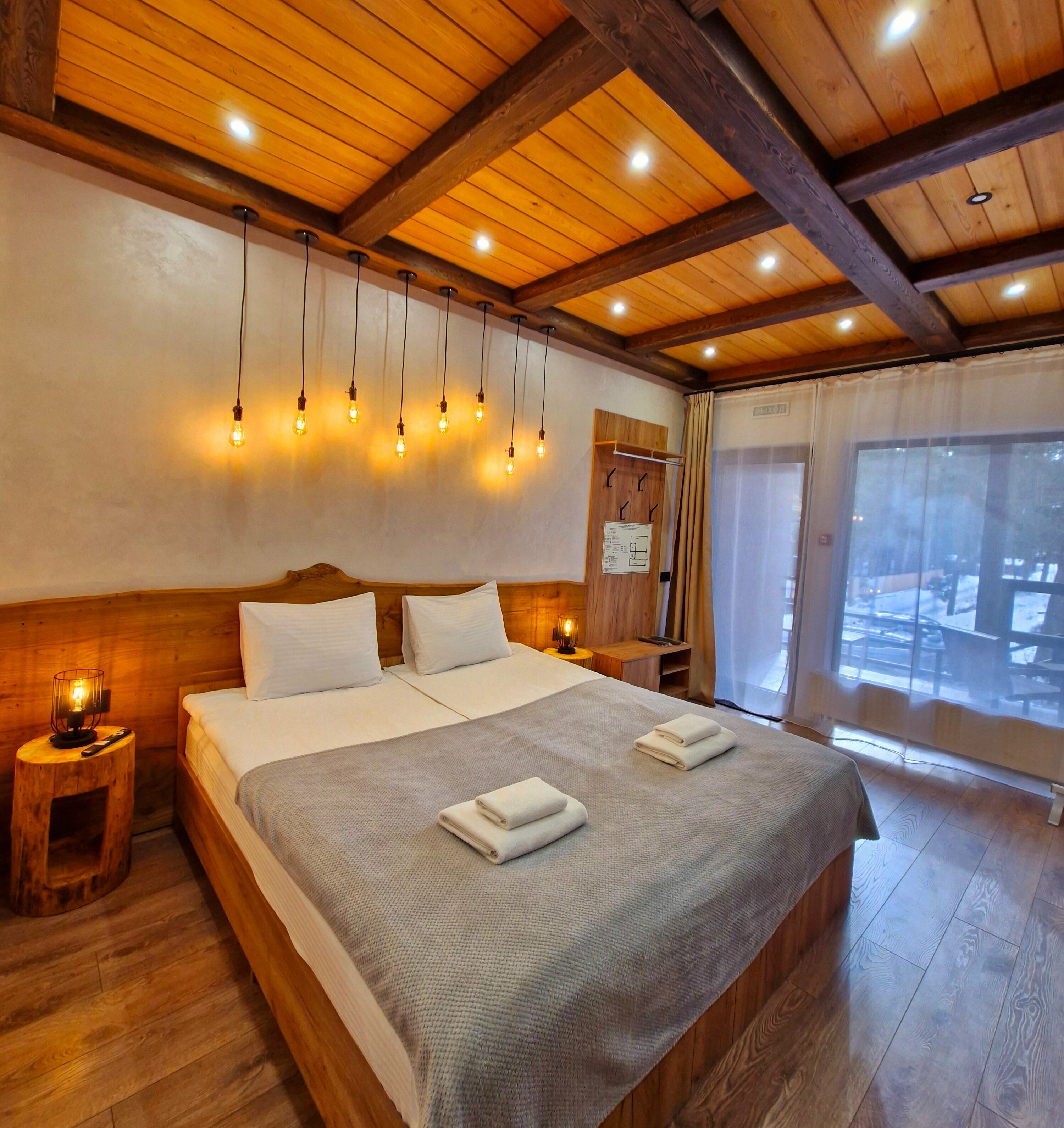 Апартамент-студия с террасой на 1 этаже