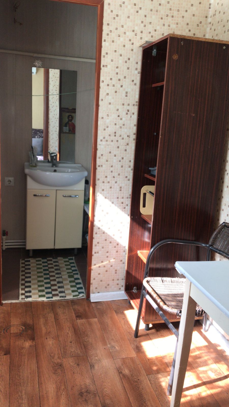 Четырехместный номер с ванной комнатой